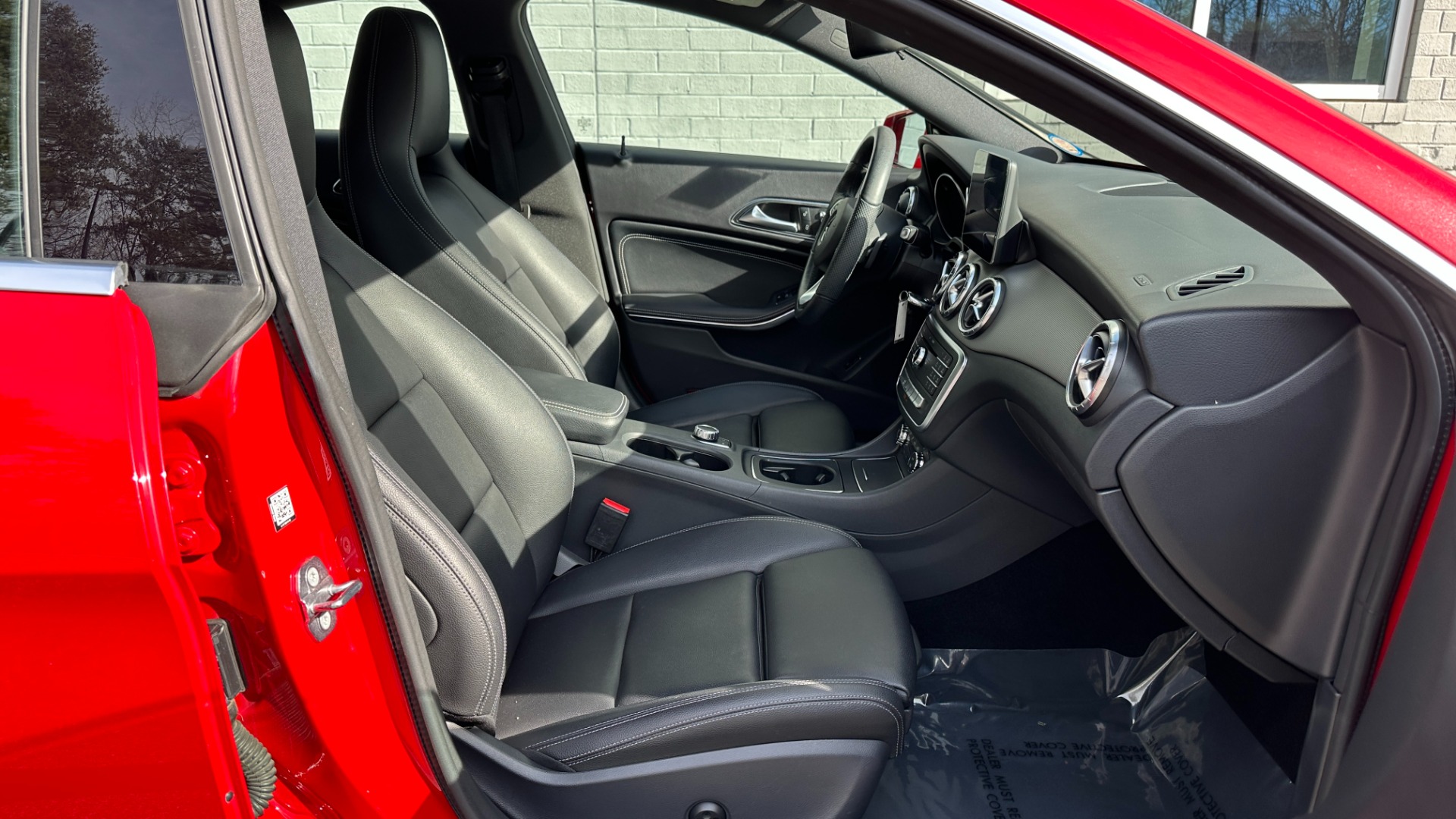 Used 2019 Mercedes-Benz CLA CLA 250 / APPLE CARPLAY / 17IN WHEELS / COMFORT SUSPENSION / BLINDSPOT for sale $27,995 at Formula Imports in Charlotte NC 28227 26