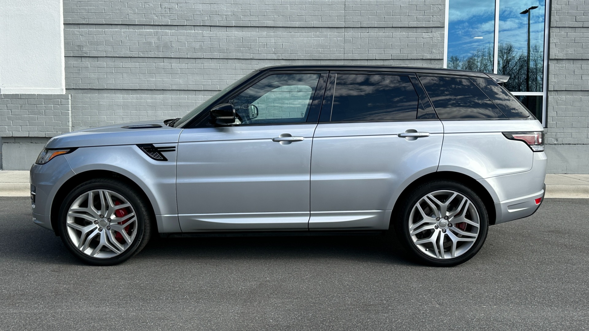 Used 2014 Land Rover Range Rover Sport Autobiography for sale $36,999 at Formula Imports in Charlotte NC 28227 3