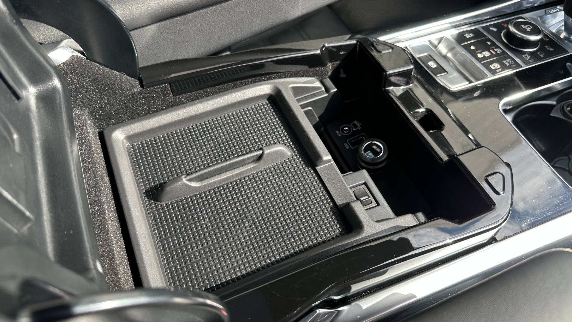 Used 2014 Land Rover Range Rover Sport Autobiography for sale Sold at Formula Imports in Charlotte NC 28227 31