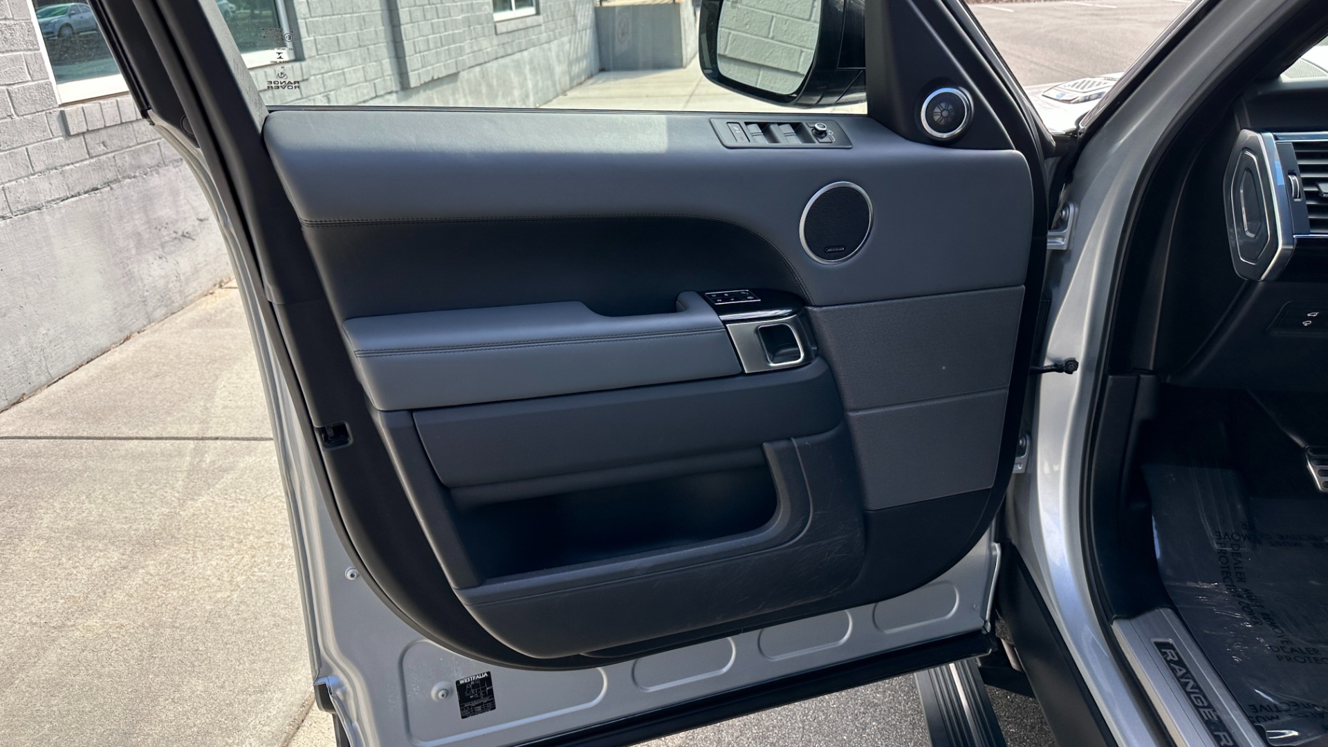Used 2014 Land Rover Range Rover Sport Autobiography for sale Sold at Formula Imports in Charlotte NC 28227 7
