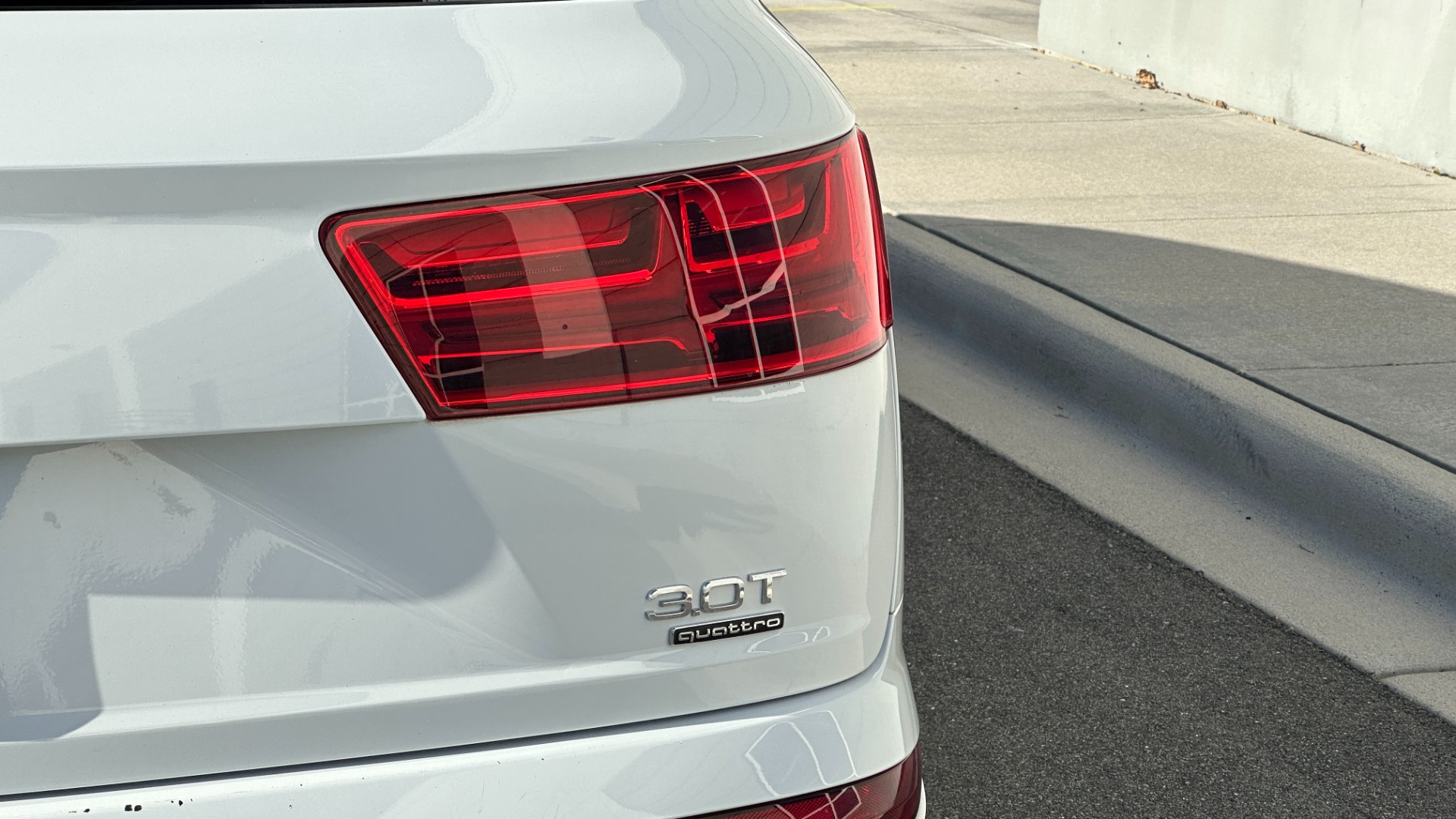 Used 2018 Audi Q7 PRESTIGE / COLD WEATHER PKG / TOWING PACKAGE / DRIVER ASSIST for sale $39,999 at Formula Imports in Charlotte NC 28227 43