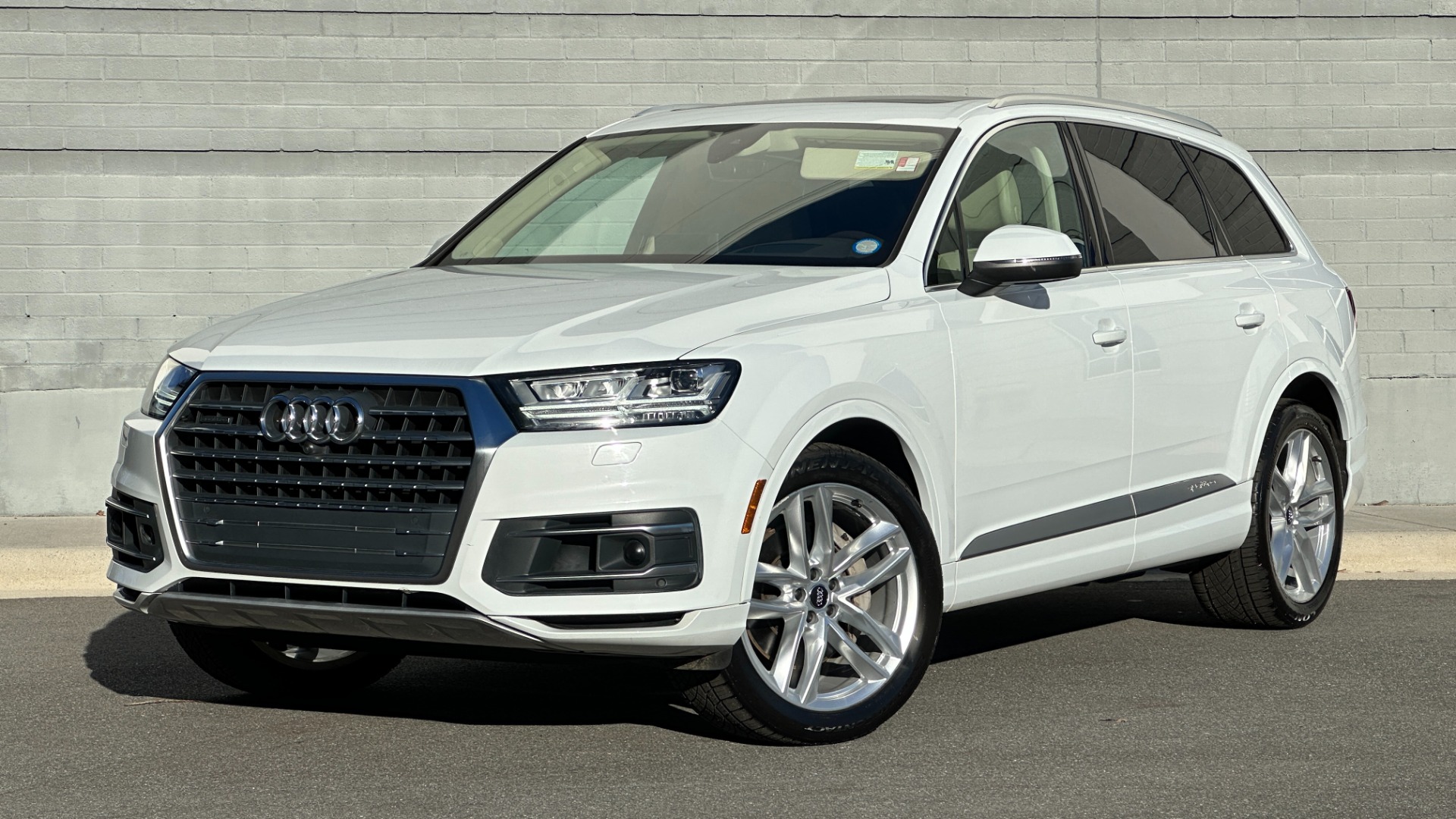 Used 2018 Audi Q7 PRESTIGE / COLD WEATHER PKG / TOWING PACKAGE / DRIVER ASSIST for sale Sold at Formula Imports in Charlotte NC 28227 1
