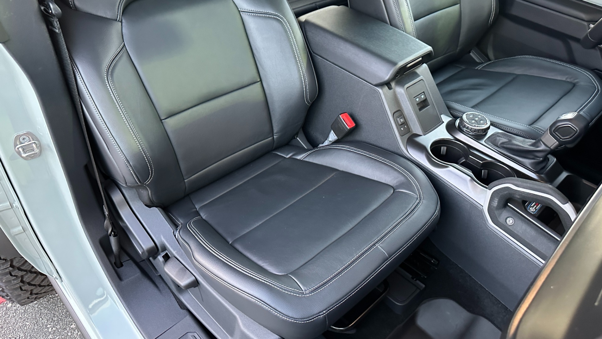Used 2021 Ford Bronco FIREST EDITION S/N 26 / LEATHER / SASQUATCH / BULLBAR / HARD TOP for sale $76,000 at Formula Imports in Charlotte NC 28227 29