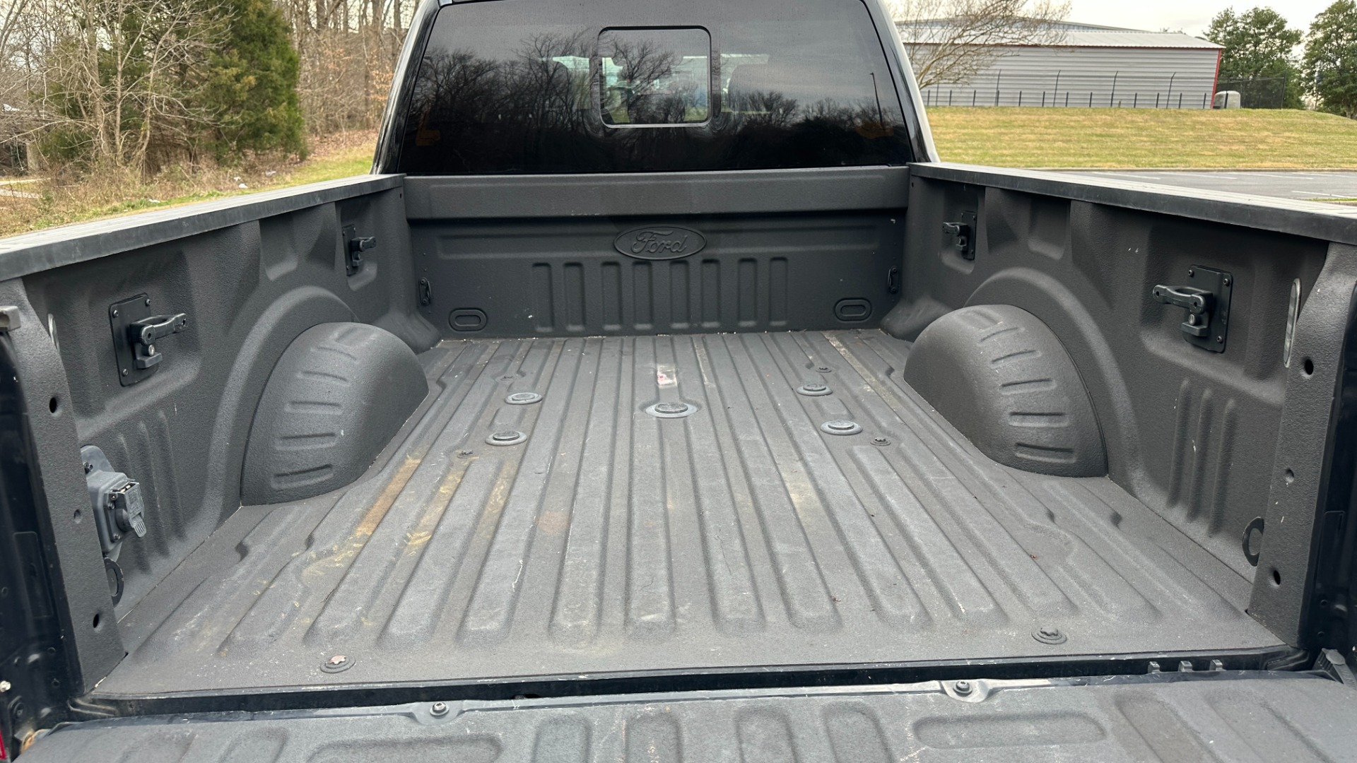 Used 2017 Ford Super Duty F-250 SRW PLATINUM / ULTIMATE PACKAGE / FX4 OFFROAD / 6.7L POWERSTROKE DIESEL for sale Sold at Formula Imports in Charlotte NC 28227 43