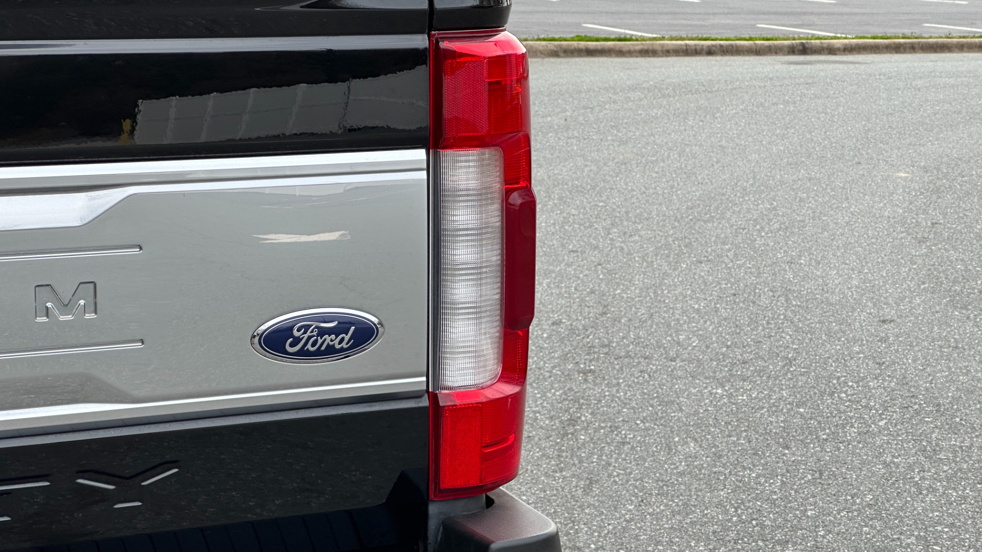 Used 2017 Ford Super Duty F-250 SRW PLATINUM / ULTIMATE PACKAGE / FX4 OFFROAD / 6.7L POWERSTROKE DIESEL for sale Sold at Formula Imports in Charlotte NC 28227 45