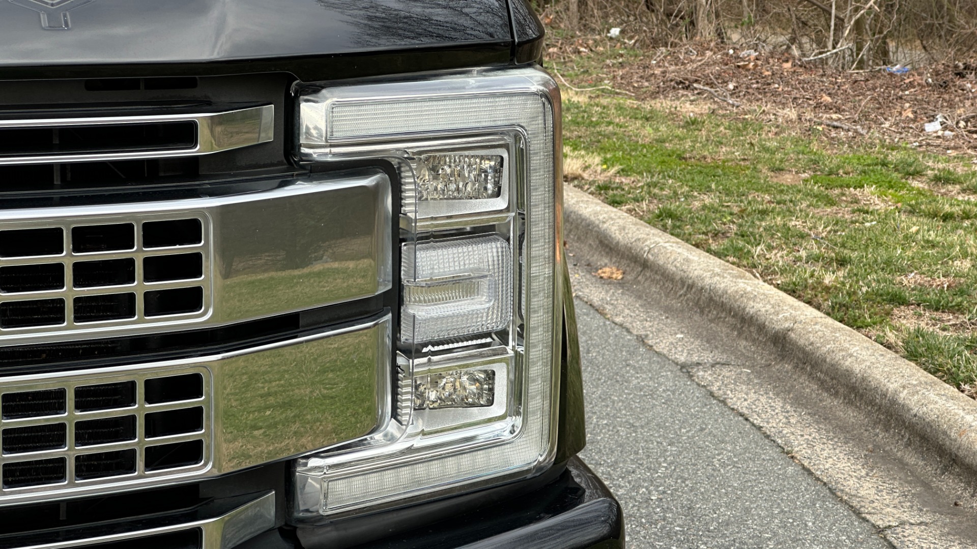 Used 2017 Ford Super Duty F-250 SRW PLATINUM / ULTIMATE PACKAGE / FX4 OFFROAD / 6.7L POWERSTROKE DIESEL for sale Sold at Formula Imports in Charlotte NC 28227 47