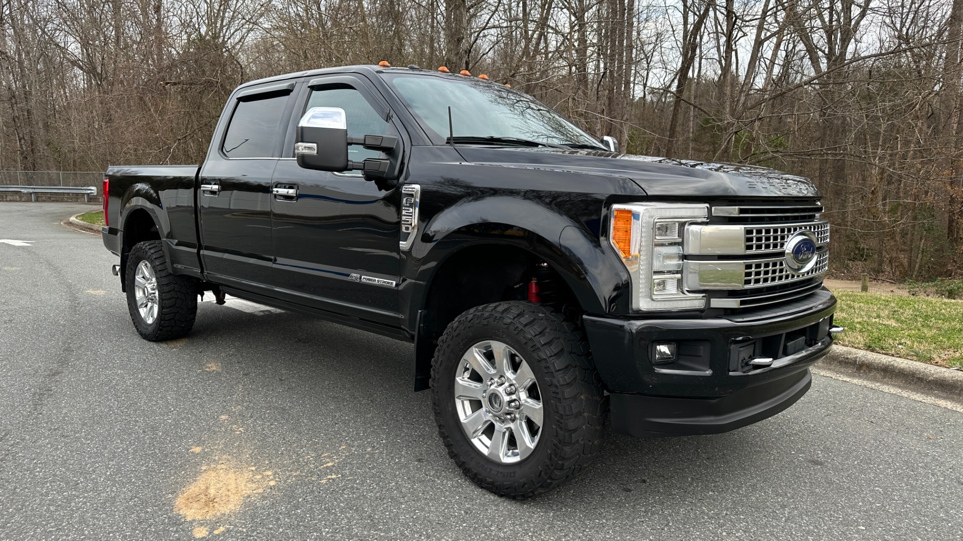 Used 2017 Ford Super Duty F-250 SRW PLATINUM / ULTIMATE PACKAGE / FX4 OFFROAD / 6.7L POWERSTROKE DIESEL for sale Sold at Formula Imports in Charlotte NC 28227 5