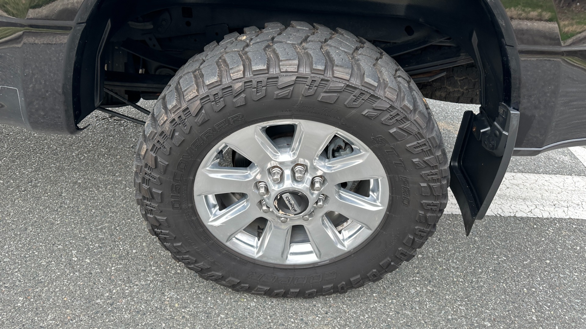 Used 2017 Ford Super Duty F-250 SRW PLATINUM / ULTIMATE PACKAGE / FX4 OFFROAD / 6.7L POWERSTROKE DIESEL for sale Sold at Formula Imports in Charlotte NC 28227 52