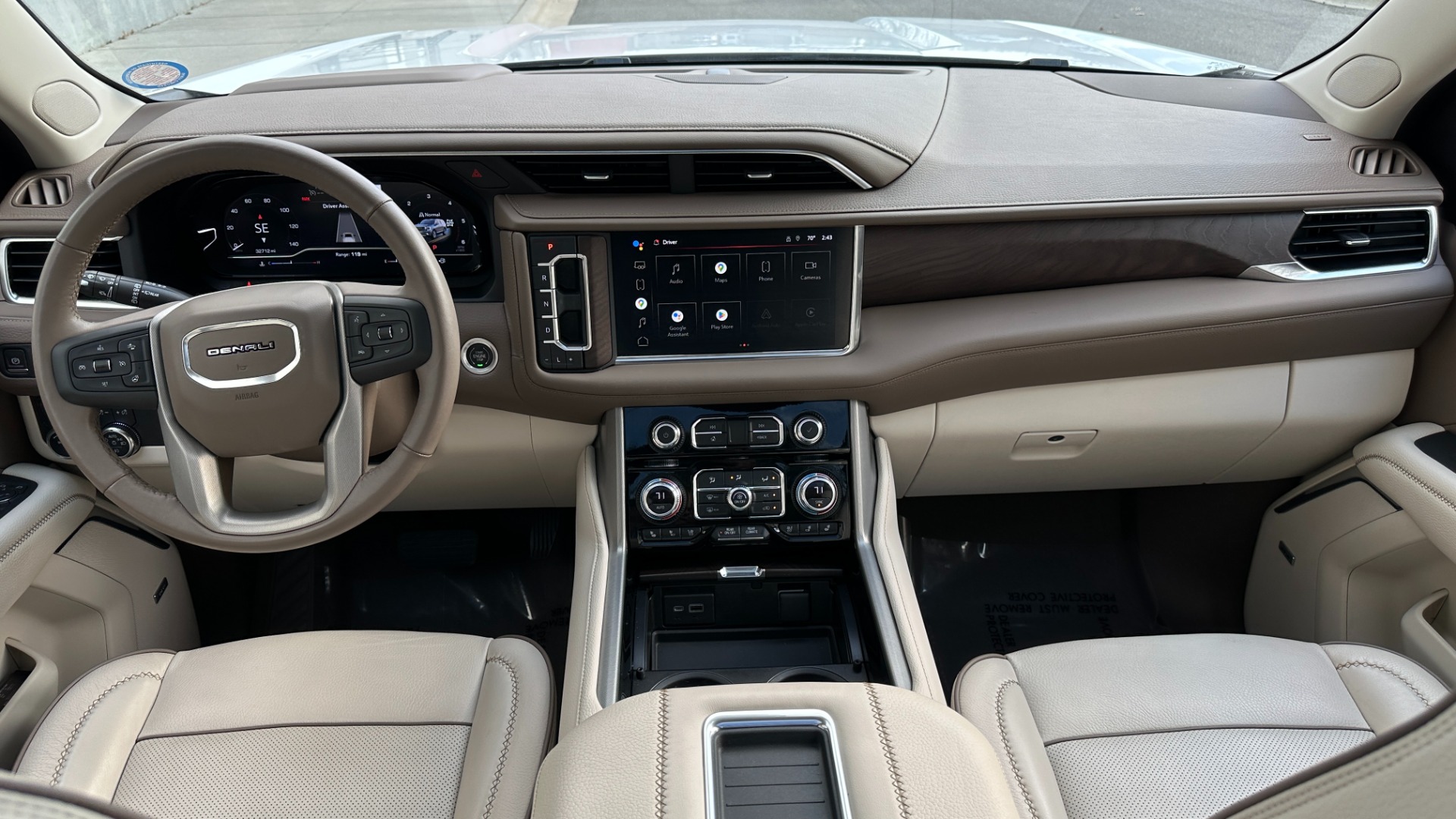 Used 2022 GMC Yukon DENALI / DURAMAX DIESEL / PANORAMIC ROOF / 22IN WHEELS for sale Sold at Formula Imports in Charlotte NC 28227 34