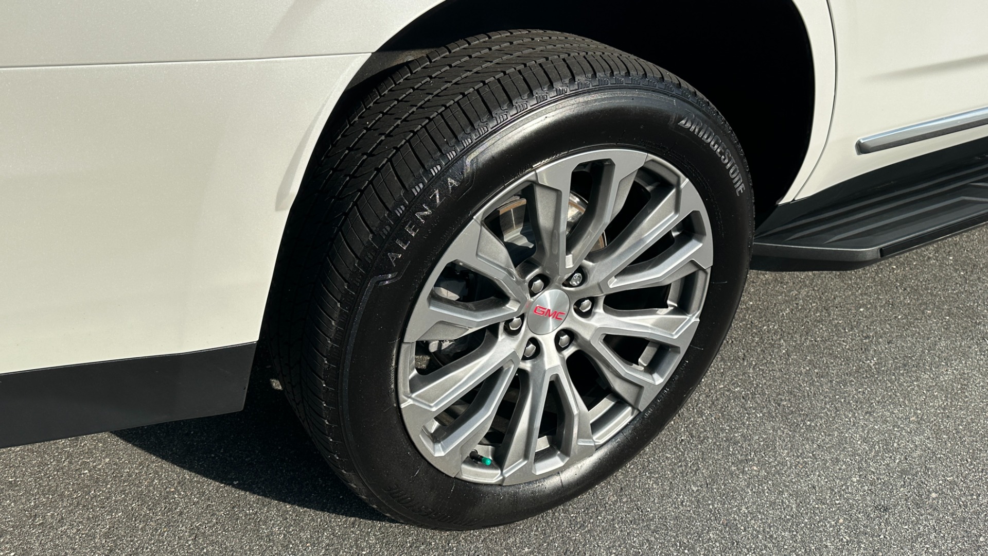 Used 2022 GMC Yukon DENALI / DURAMAX DIESEL / PANORAMIC ROOF / 22IN WHEELS for sale $79,999 at Formula Imports in Charlotte NC 28227 50