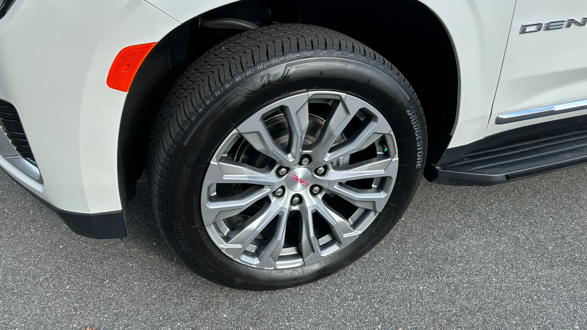 Used 2022 GMC Yukon DENALI / DURAMAX DIESEL / PANORAMIC ROOF / 22IN WHEELS for sale Sold at Formula Imports in Charlotte NC 28227 52