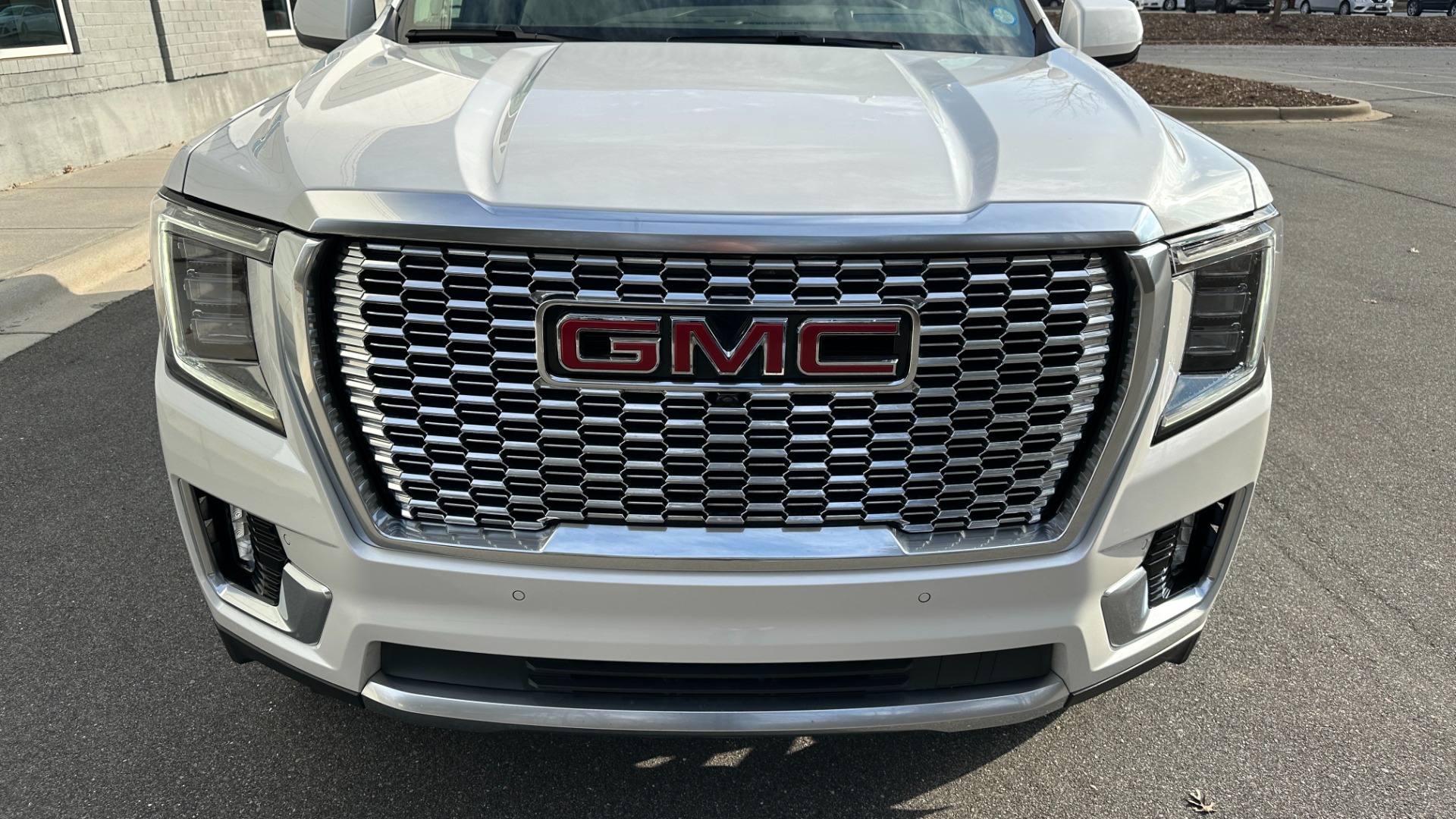 Used 2022 GMC Yukon DENALI / DURAMAX DIESEL / PANORAMIC ROOF / 22IN WHEELS for sale Sold at Formula Imports in Charlotte NC 28227 8