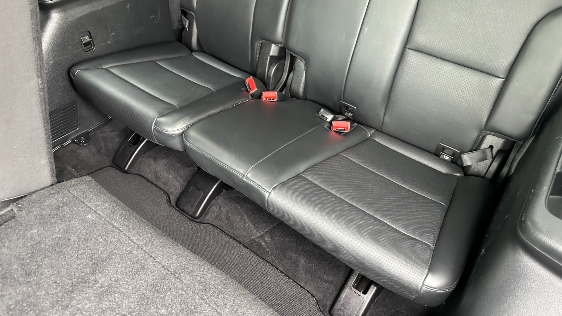 Used 2020 Kia Telluride EX / DRIVER ASSIST / LEATHER / V6 / APPLE CARPLAY / REARVIEW / 3 ROW for sale $31,695 at Formula Imports in Charlotte NC 28227 28