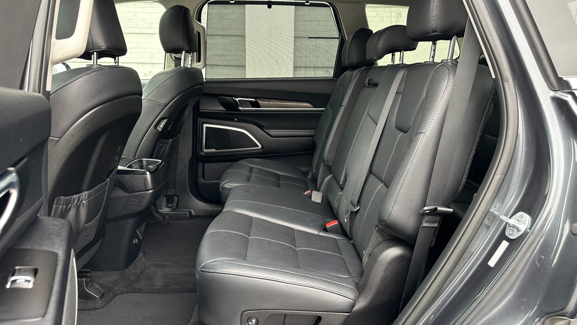 Used 2020 Kia Telluride EX / DRIVER ASSIST / LEATHER / V6 / APPLE CARPLAY / REARVIEW / 3 ROW for sale $31,695 at Formula Imports in Charlotte NC 28227 29