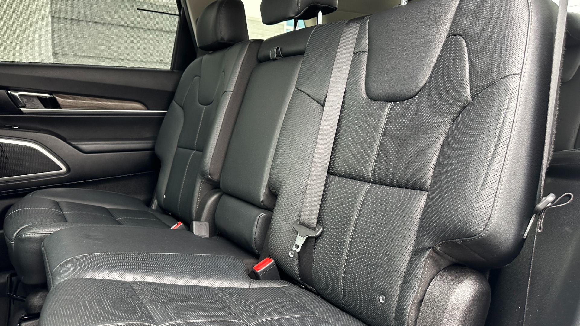 Used 2020 Kia Telluride EX / DRIVER ASSIST / LEATHER / V6 / APPLE CARPLAY / REARVIEW / 3 ROW for sale $31,695 at Formula Imports in Charlotte NC 28227 30