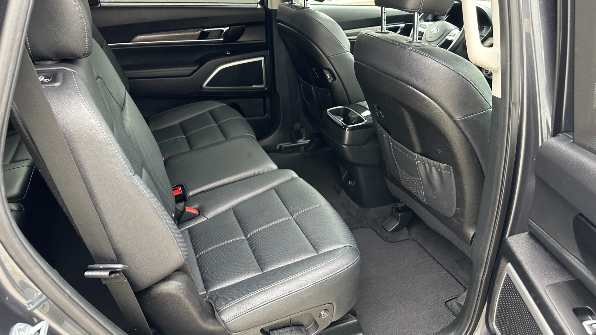 Used 2020 Kia Telluride EX / DRIVER ASSIST / LEATHER / V6 / APPLE CARPLAY / REARVIEW / 3 ROW for sale $31,695 at Formula Imports in Charlotte NC 28227 35