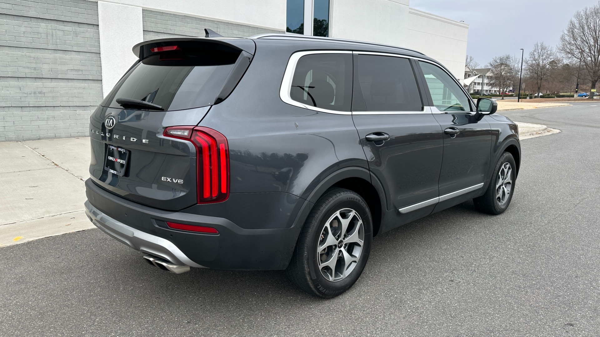 Used 2020 Kia Telluride EX / DRIVER ASSIST / LEATHER / V6 / APPLE CARPLAY / REARVIEW / 3 ROW for sale $31,695 at Formula Imports in Charlotte NC 28227 7