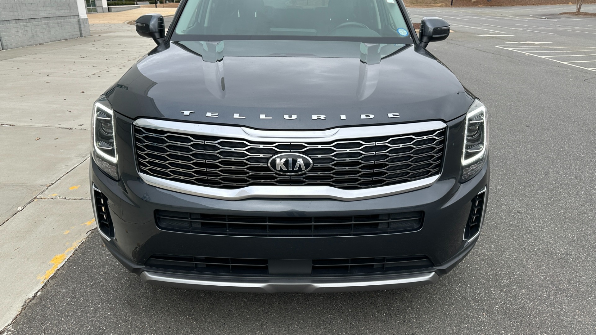 Used 2020 Kia Telluride EX / DRIVER ASSIST / LEATHER / V6 / APPLE CARPLAY / REARVIEW / 3 ROW for sale $31,695 at Formula Imports in Charlotte NC 28227 8