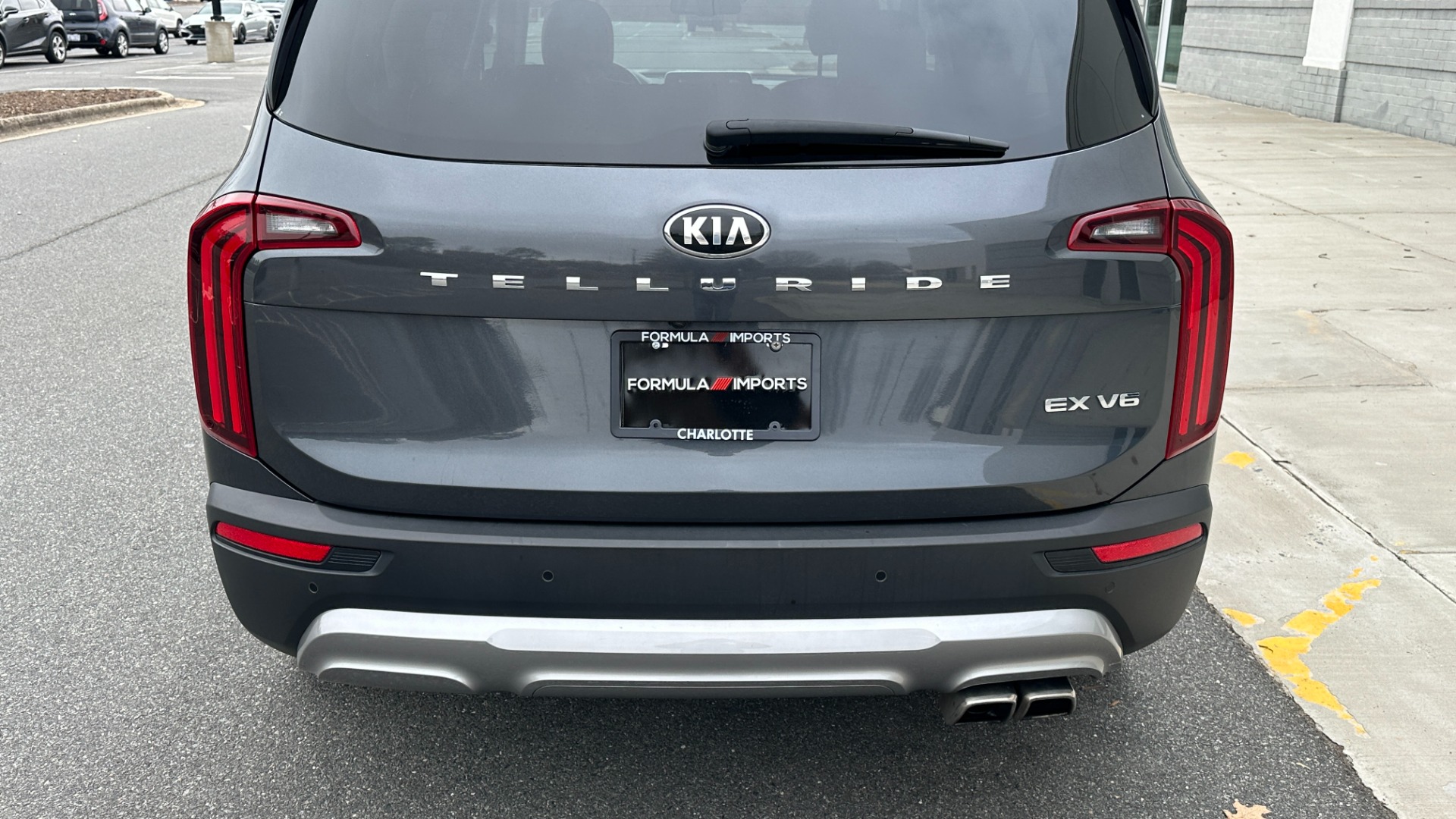 Used 2020 Kia Telluride EX / DRIVER ASSIST / LEATHER / V6 / APPLE CARPLAY / REARVIEW / 3 ROW for sale $31,695 at Formula Imports in Charlotte NC 28227 9