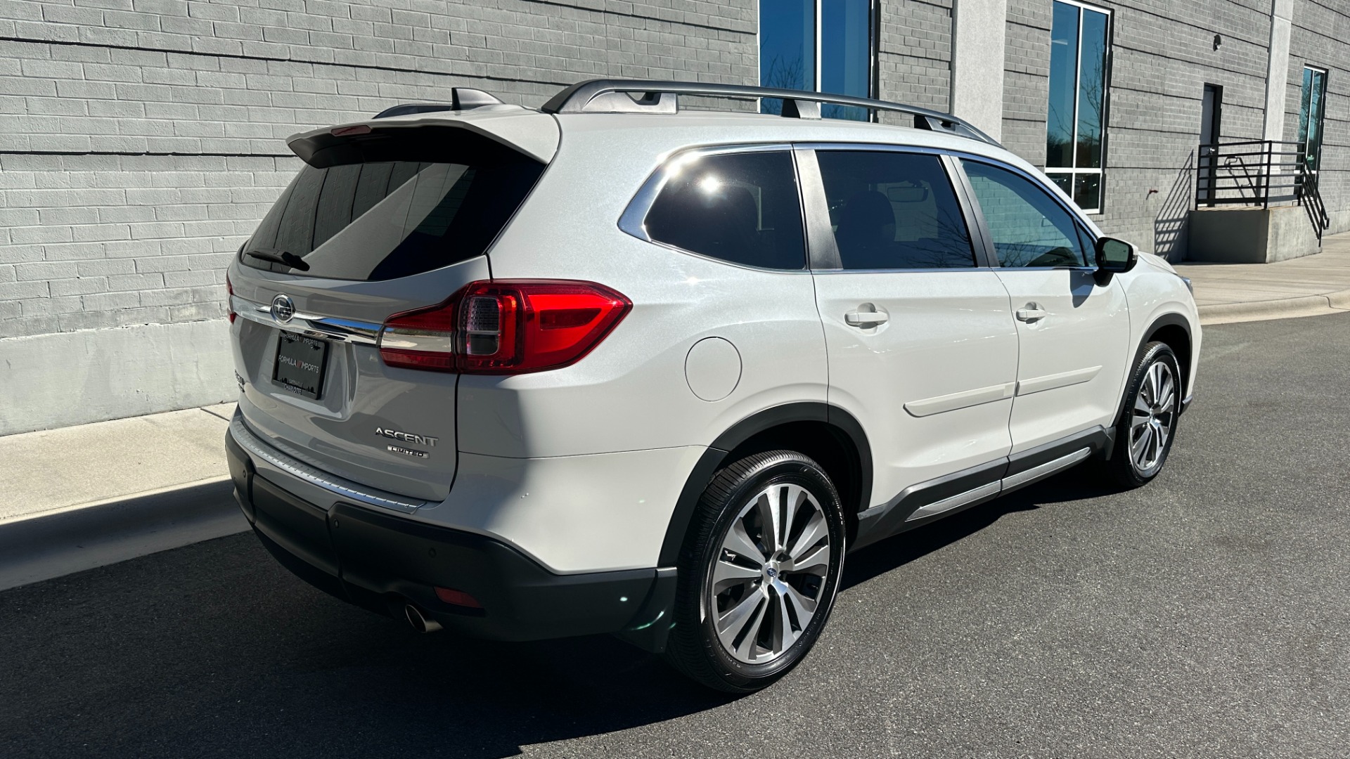 Used 2021 Subaru Ascent LIMITED / DRIVER ASSISTANCE / NAVIGATION / PANORAMIC ROOF / LEATHER for sale Sold at Formula Imports in Charlotte NC 28227 4