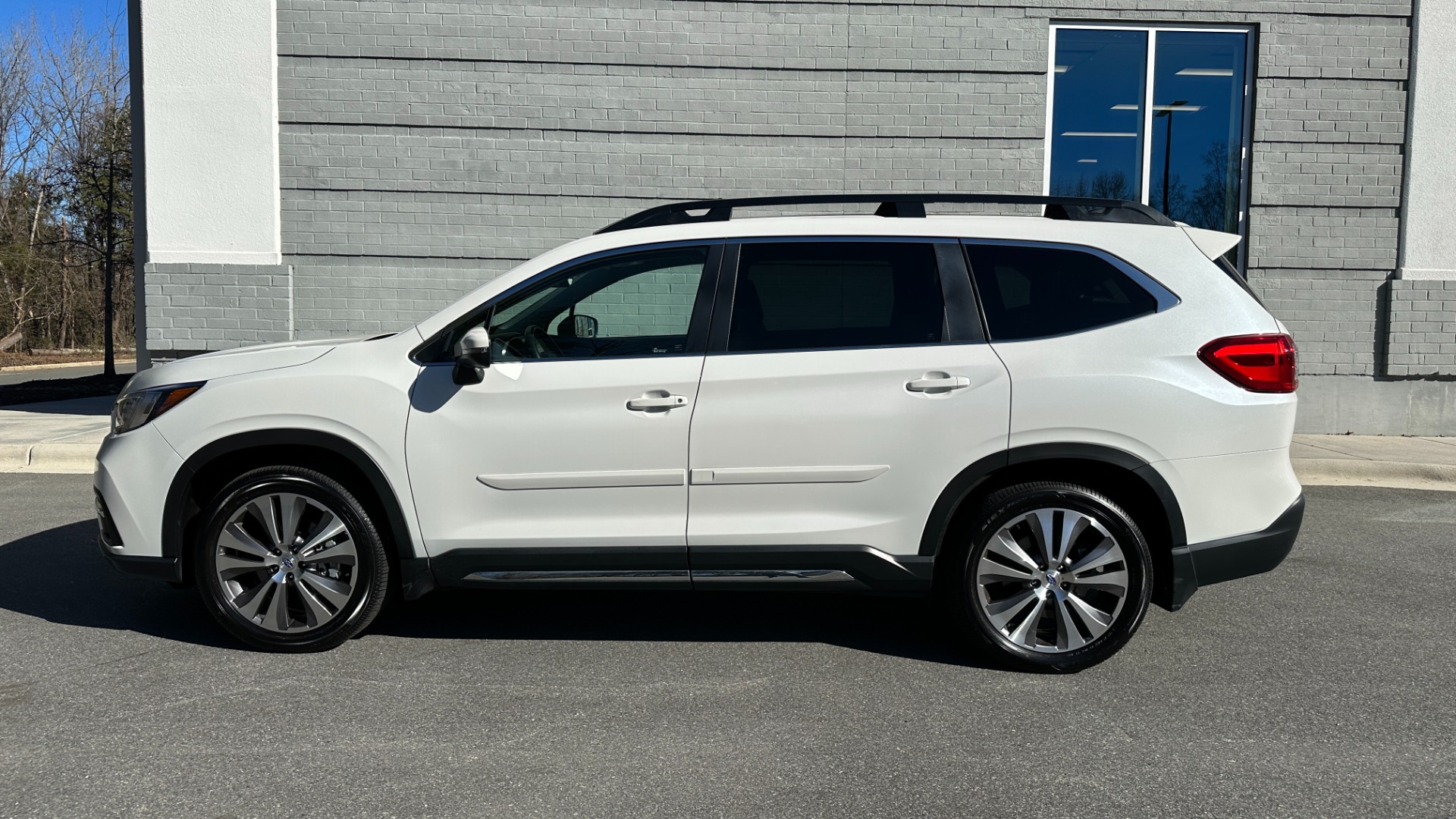 Used 2021 Subaru Ascent LIMITED / DRIVER ASSISTANCE / NAVIGATION / PANORAMIC ROOF / LEATHER for sale $36,995 at Formula Imports in Charlotte NC 28227 6