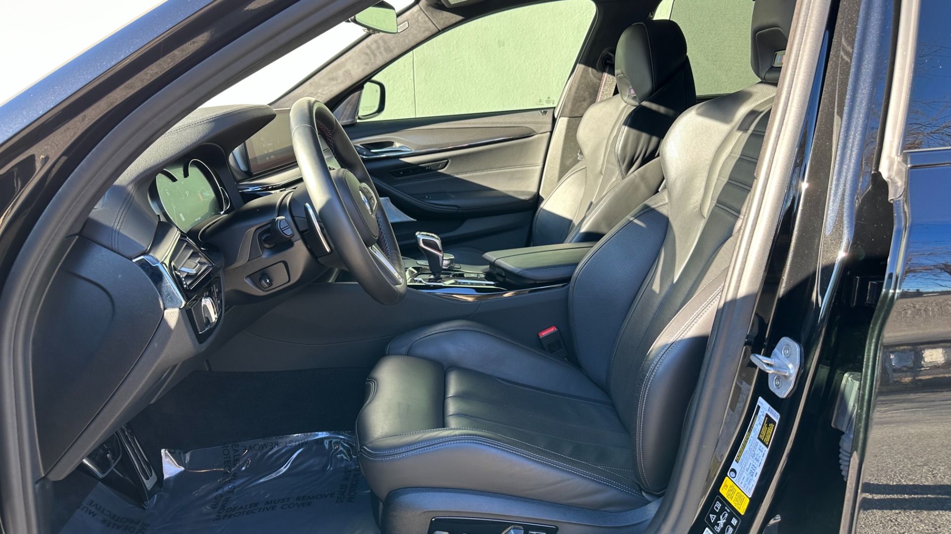 Used 2019 BMW M5 COMPETITION / AWD / EXECUTIVE PACKAGE / B AND W DIAMOND SOUND SYSTEM for sale $78,995 at Formula Imports in Charlotte NC 28227 15