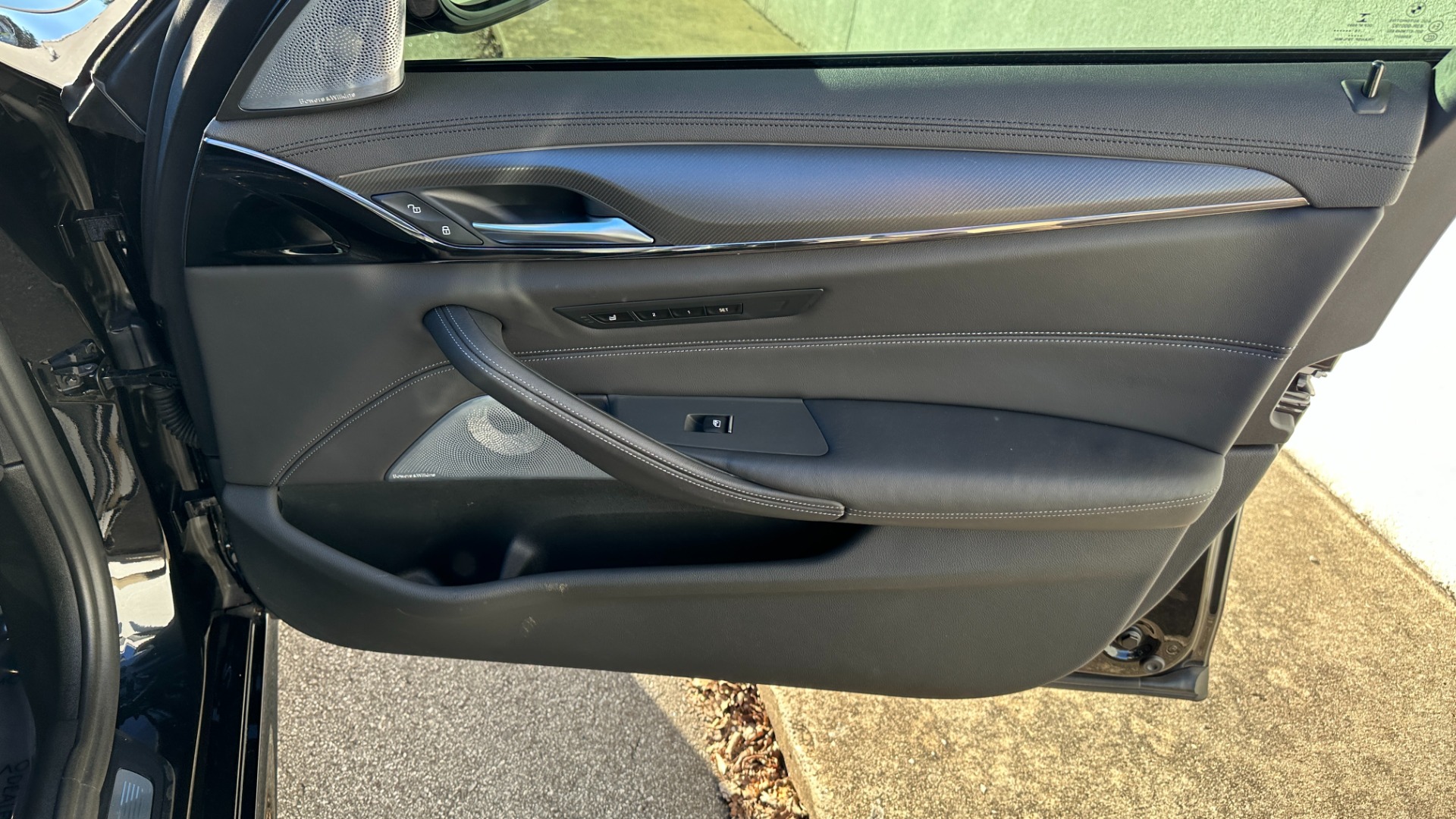 Used 2019 BMW M5 COMPETITION / AWD / EXECUTIVE PACKAGE / B AND W DIAMOND SOUND SYSTEM for sale $78,995 at Formula Imports in Charlotte NC 28227 33