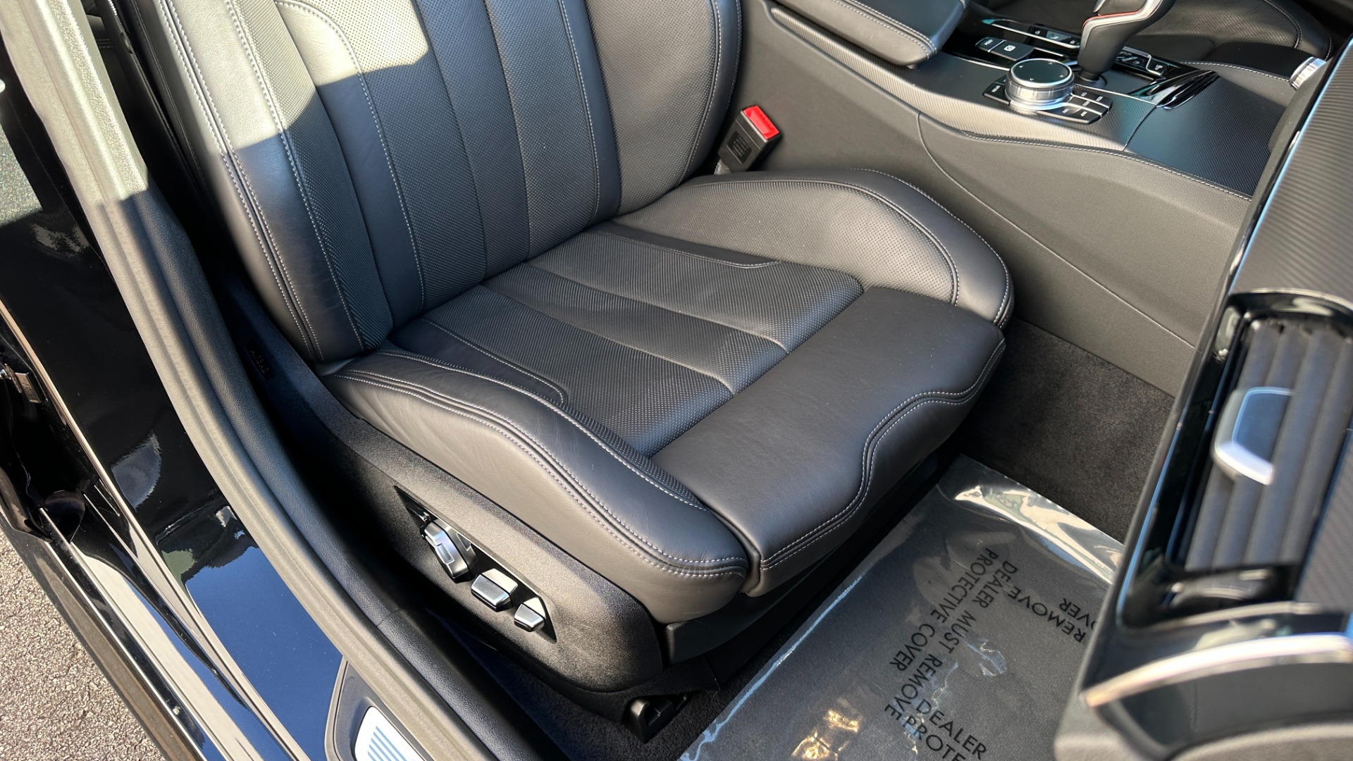 Used 2019 BMW M5 COMPETITION / AWD / EXECUTIVE PACKAGE / B AND W DIAMOND SOUND SYSTEM for sale $78,995 at Formula Imports in Charlotte NC 28227 36