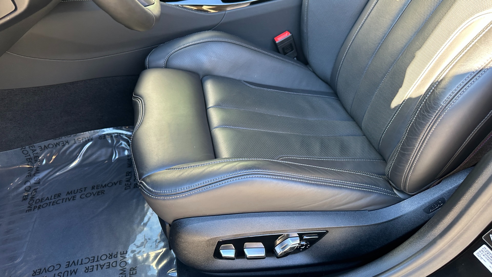 Used 2019 BMW M5 COMPETITION / AWD / EXECUTIVE PACKAGE / B AND W DIAMOND SOUND SYSTEM for sale $78,995 at Formula Imports in Charlotte NC 28227 38