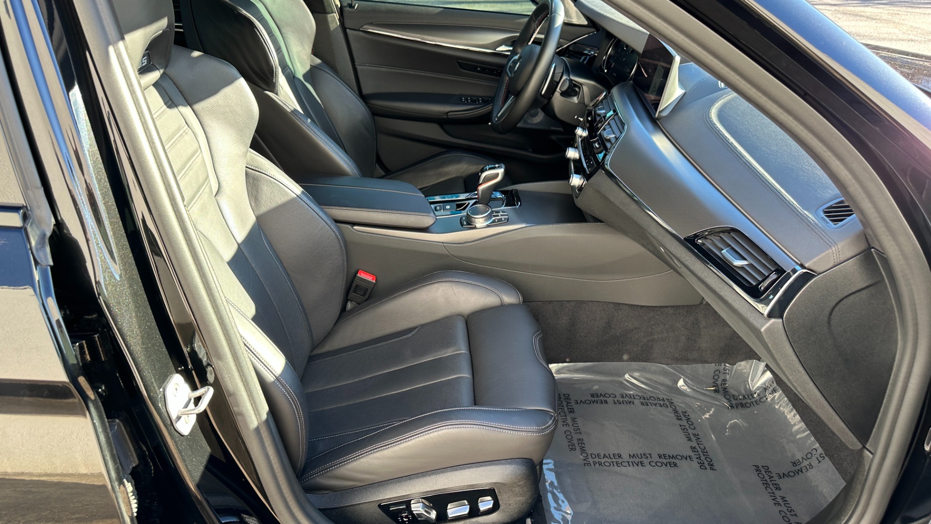 Used 2019 BMW M5 COMPETITION / AWD / EXECUTIVE PACKAGE / B AND W DIAMOND SOUND SYSTEM for sale $78,995 at Formula Imports in Charlotte NC 28227 40