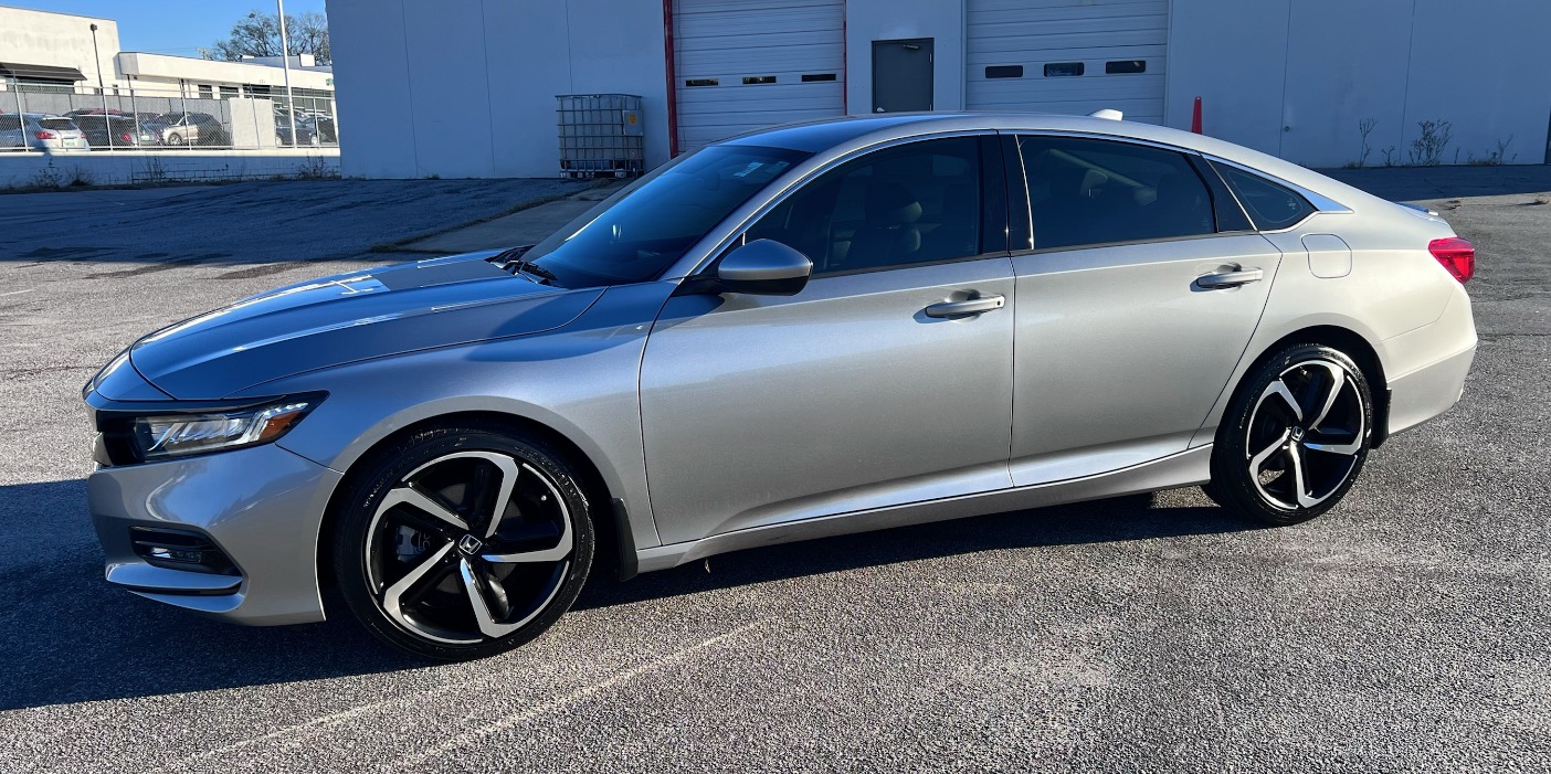 Used 2019 Honda Accord Sedan SPORT 1.5T / BACKUP CAMERA / COLLISION ASSIST / TURBO for sale Sold at Formula Imports in Charlotte NC 28227 1