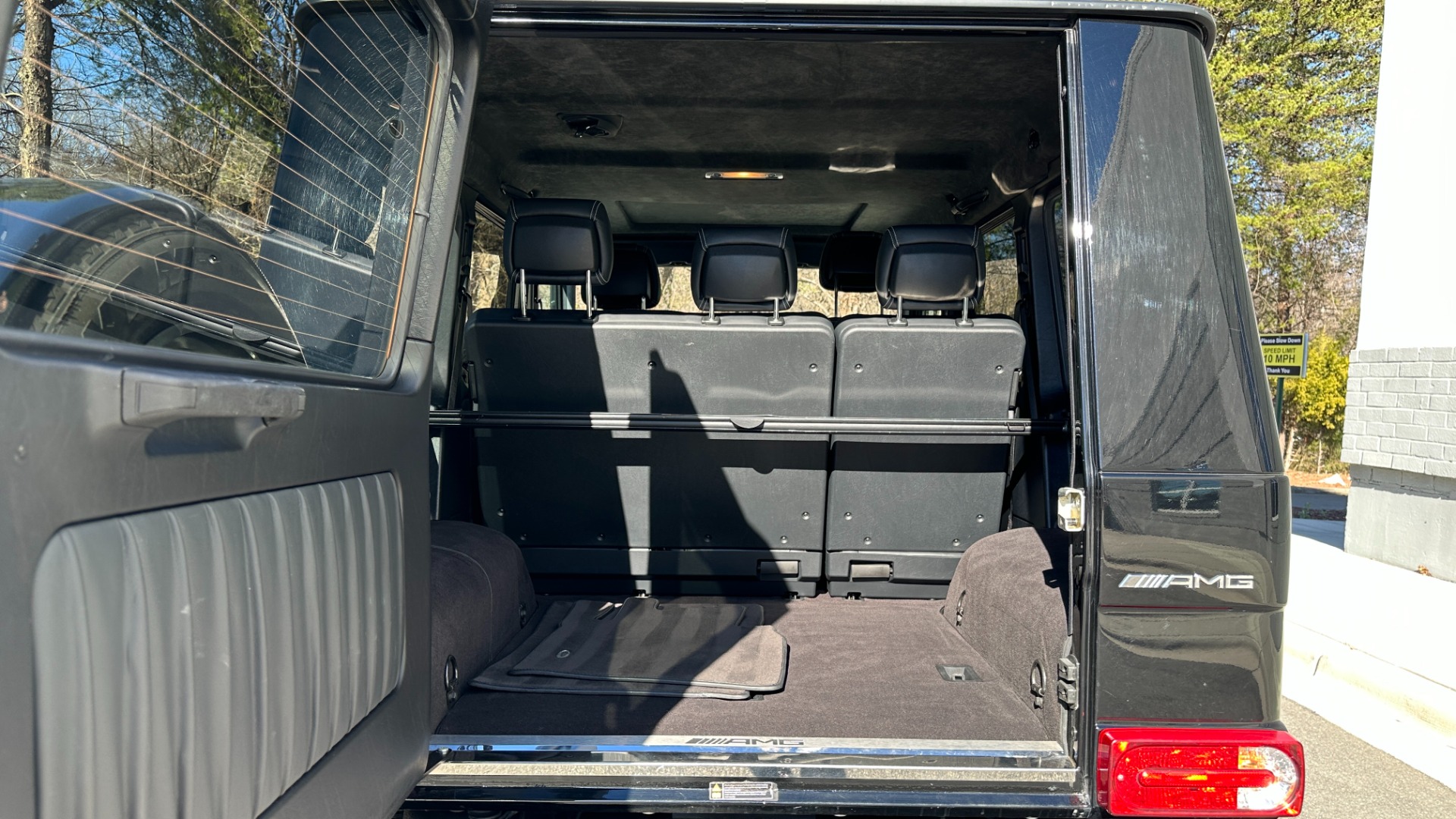 Used 2013 Mercedes-Benz G-Class G63 AMG / DESIGNO INTERIOR / DESIGNO TRIM / 20IN AMG WHEELS for sale Sold at Formula Imports in Charlotte NC 28227 40