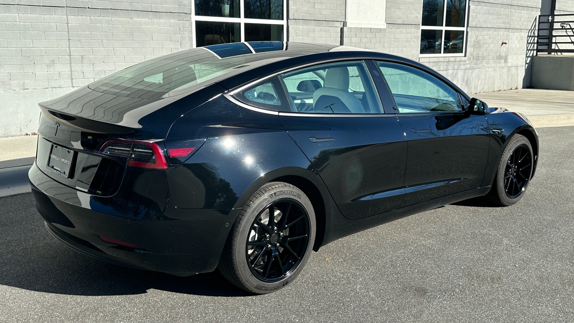 Used 2022 Tesla Model 3 LONG RANGE / AWD / AUTOPILOT / PREMIUM INTERIOR / GLOSS BLACK WHEELS for sale $47,559 at Formula Imports in Charlotte NC 28227 6
