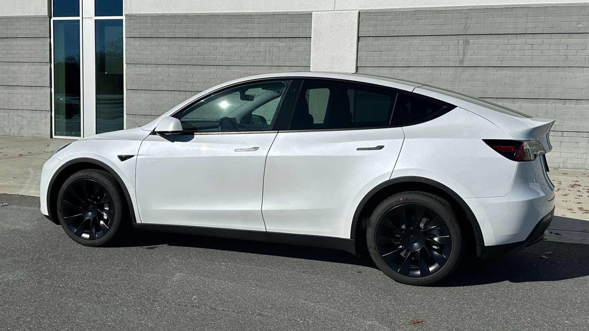 Used 2022 Tesla Model Y LONG RANGE / DUAL MOTOR / AUTOPILOT / PREMIUM CONNECTIVITY / TURBINE WHEELS for sale Sold at Formula Imports in Charlotte NC 28227 3
