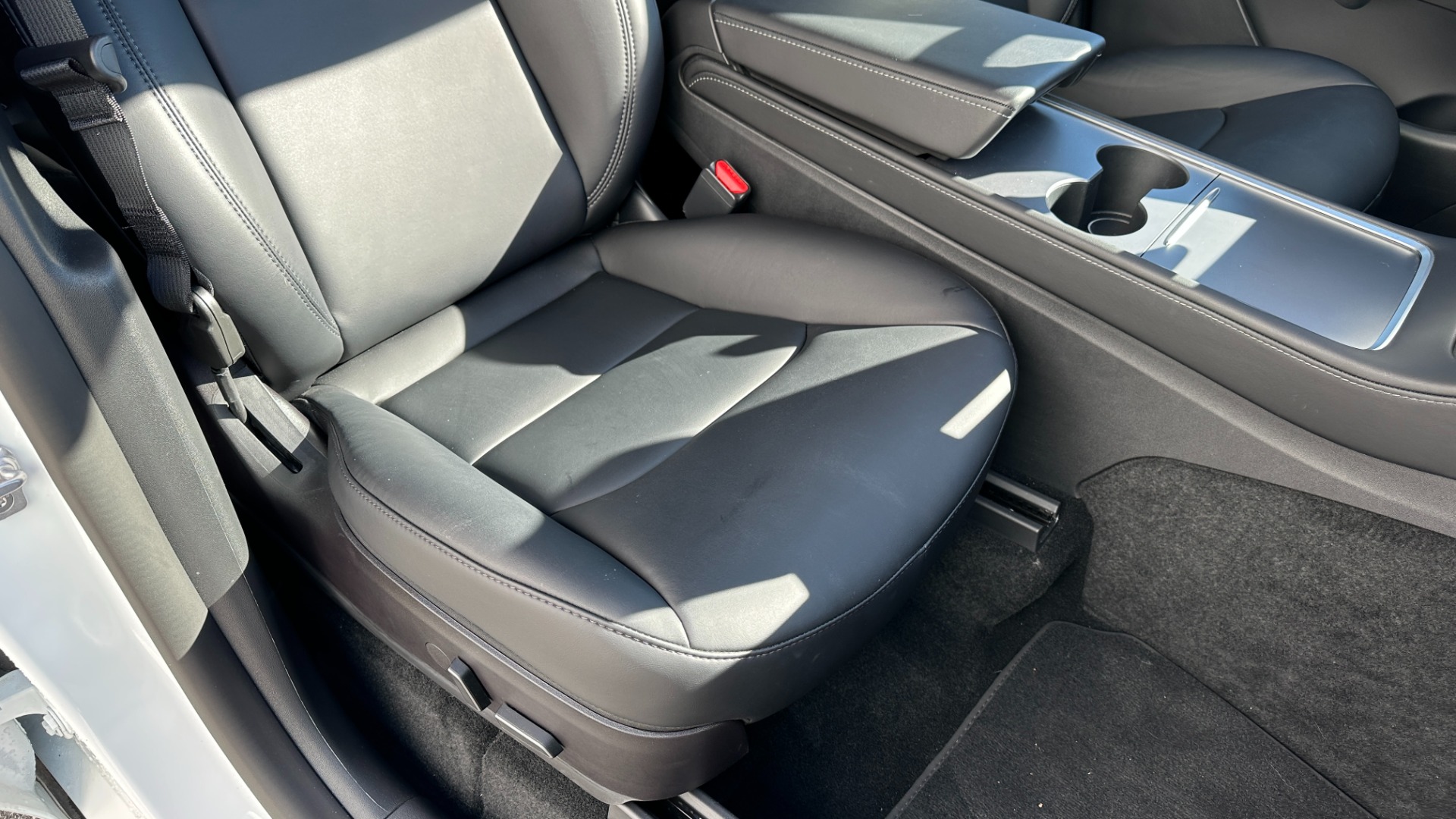 Used 2022 Tesla Model Y LONG RANGE / DUAL MOTOR / AUTOPILOT / PREMIUM CONNECTIVITY / TURBINE WHEELS for sale Sold at Formula Imports in Charlotte NC 28227 31