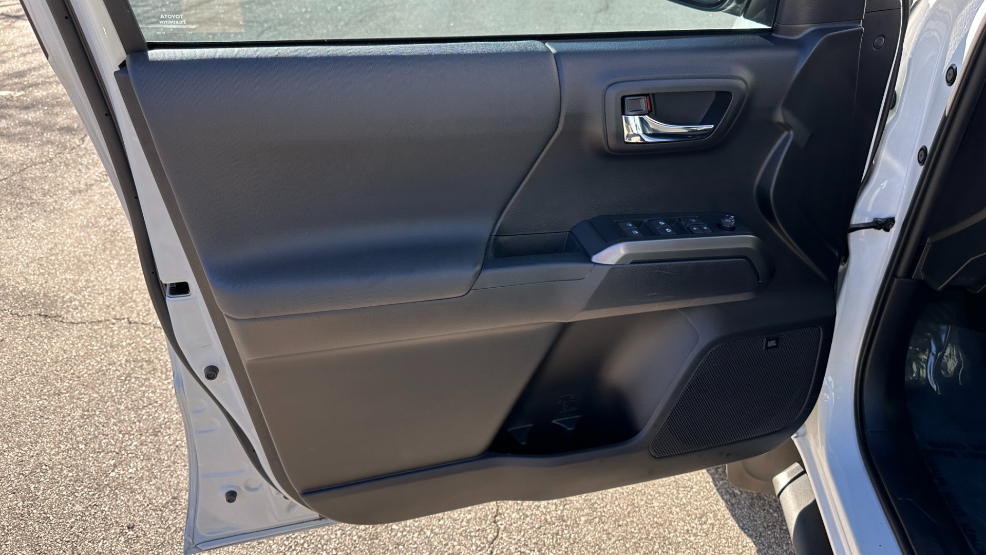 Used 2020 Toyota Tacoma 4WD TRD PRO / NAV / LEATHER / TRD WHEELS / BED COVER / SUNROOF for sale Sold at Formula Imports in Charlotte NC 28227 10