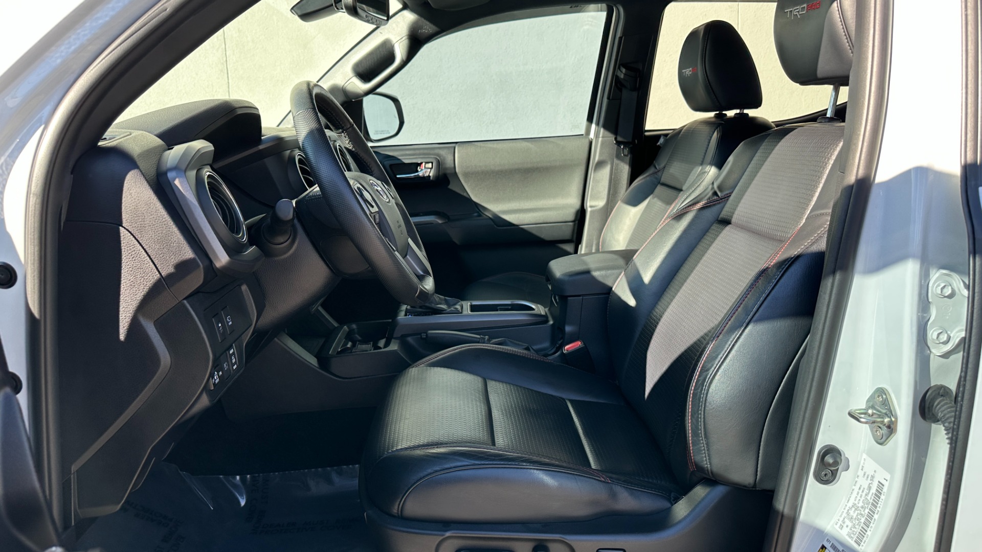 Used 2020 Toyota Tacoma 4WD TRD PRO / NAV / LEATHER / TRD WHEELS / BED COVER / SUNROOF for sale Sold at Formula Imports in Charlotte NC 28227 12