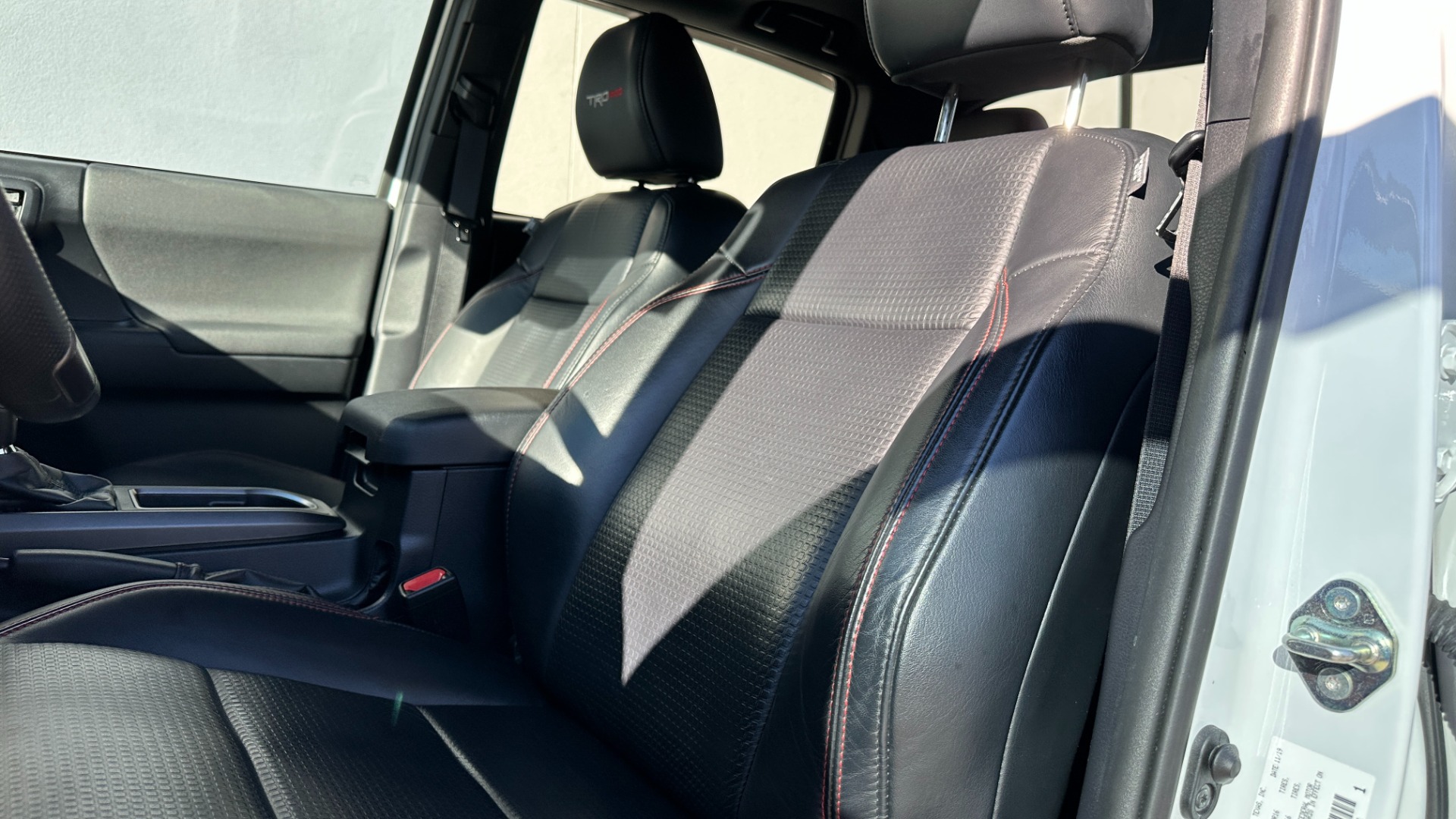 Used 2020 Toyota Tacoma 4WD TRD PRO / NAV / LEATHER / TRD WHEELS / BED COVER / SUNROOF for sale Sold at Formula Imports in Charlotte NC 28227 13