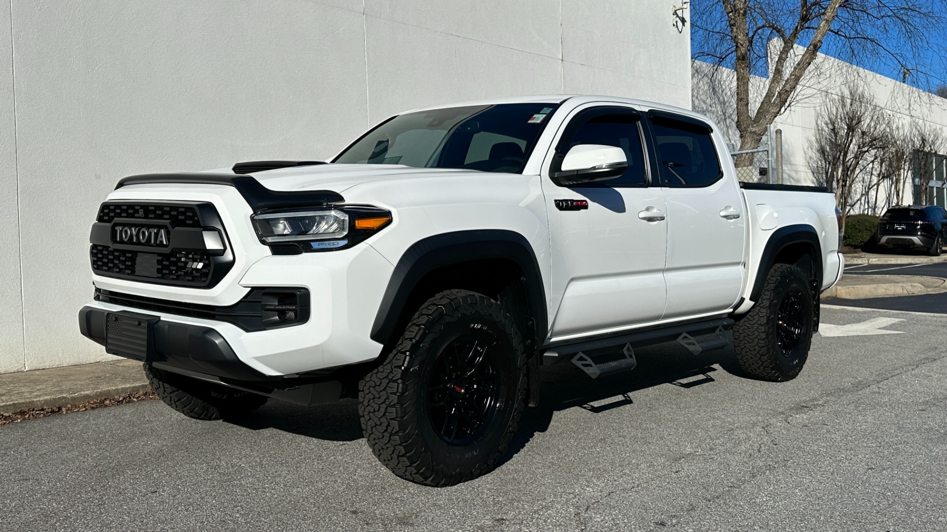 Used 2020 Toyota Tacoma 4WD TRD PRO / NAV / LEATHER / TRD WHEELS / BED COVER / SUNROOF for sale Sold at Formula Imports in Charlotte NC 28227 2