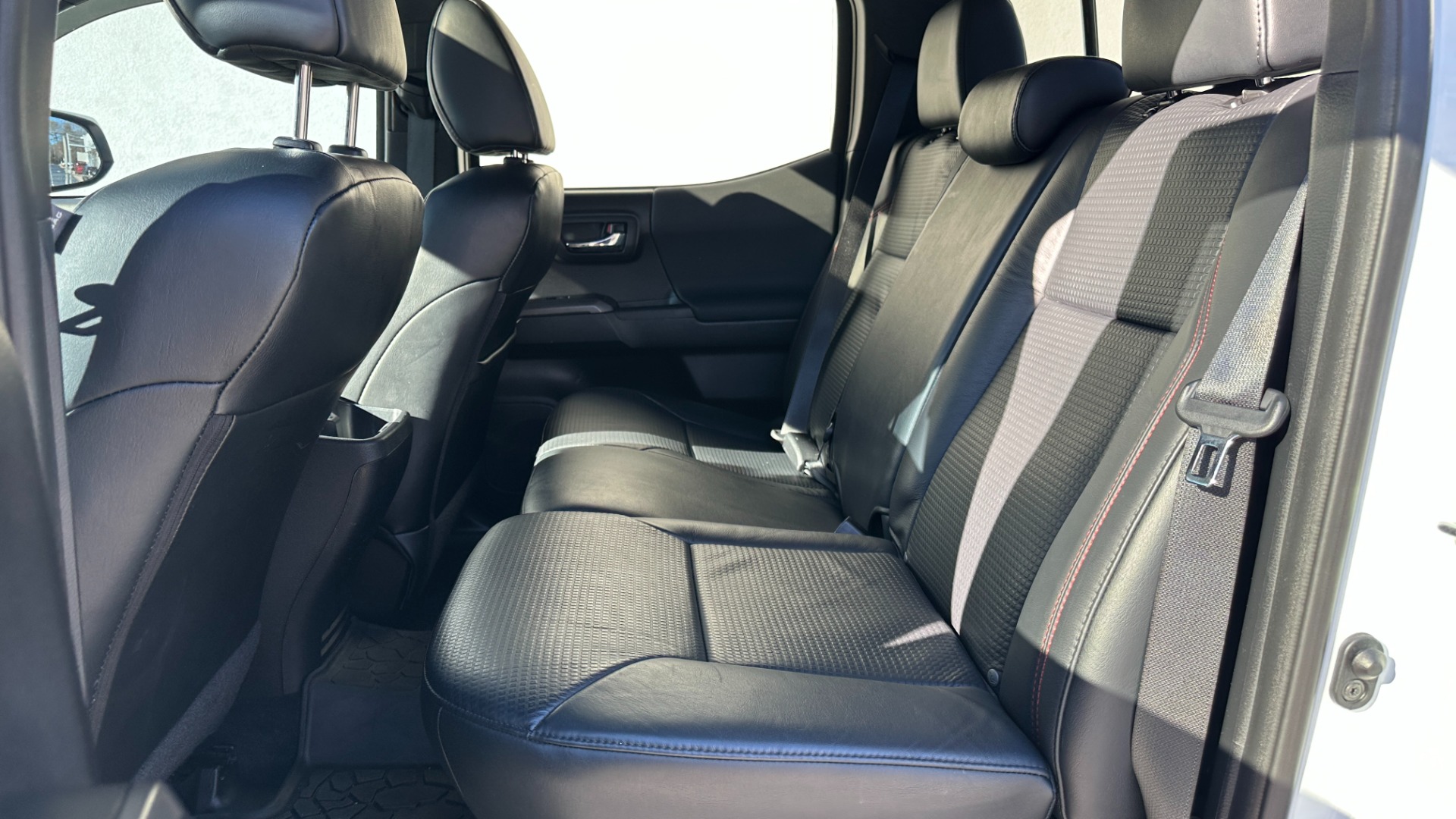 Used 2020 Toyota Tacoma 4WD TRD PRO / NAV / LEATHER / TRD WHEELS / BED COVER / SUNROOF for sale Sold at Formula Imports in Charlotte NC 28227 24