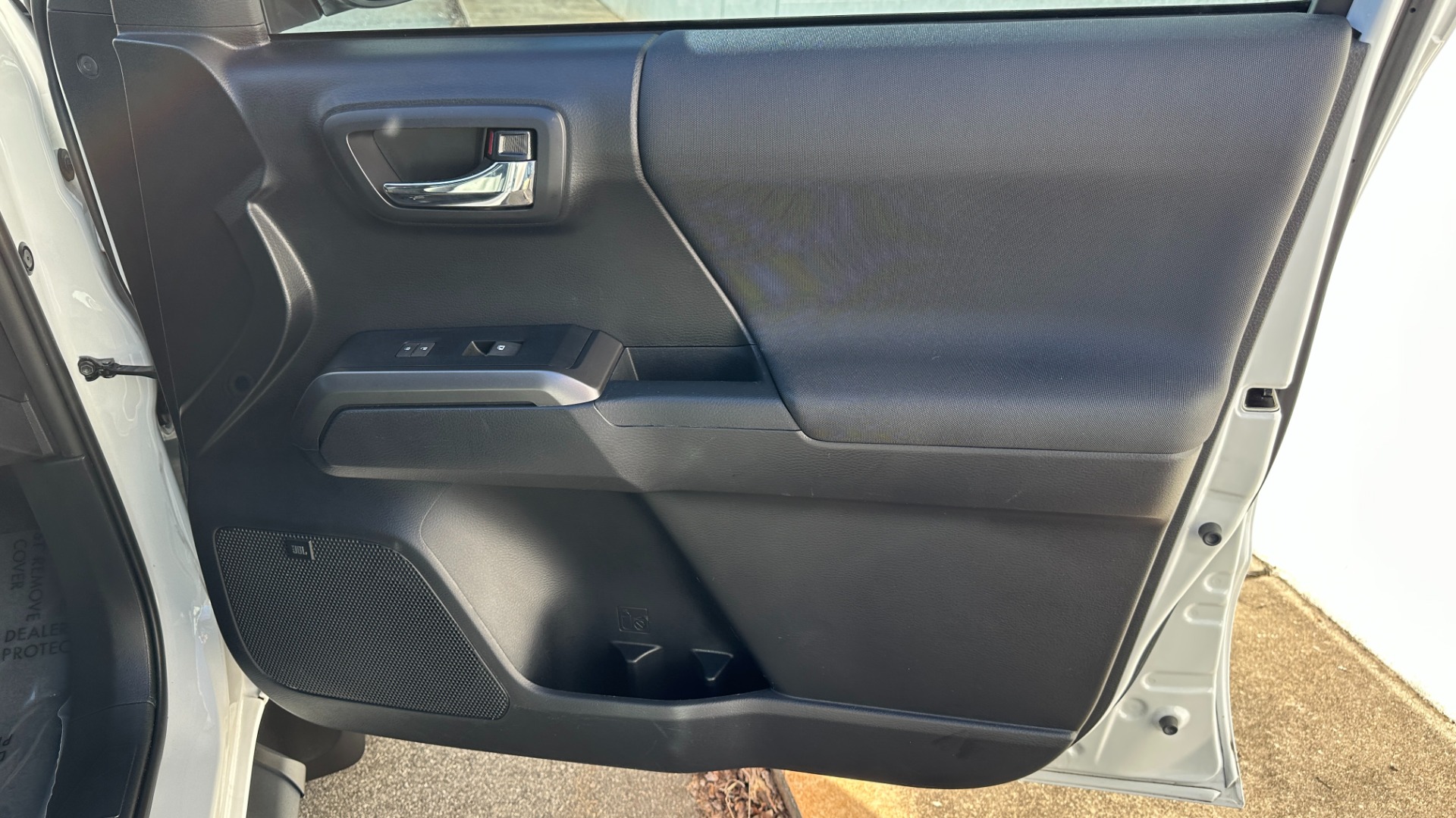 Used 2020 Toyota Tacoma 4WD TRD PRO / NAV / LEATHER / TRD WHEELS / BED COVER / SUNROOF for sale Sold at Formula Imports in Charlotte NC 28227 32