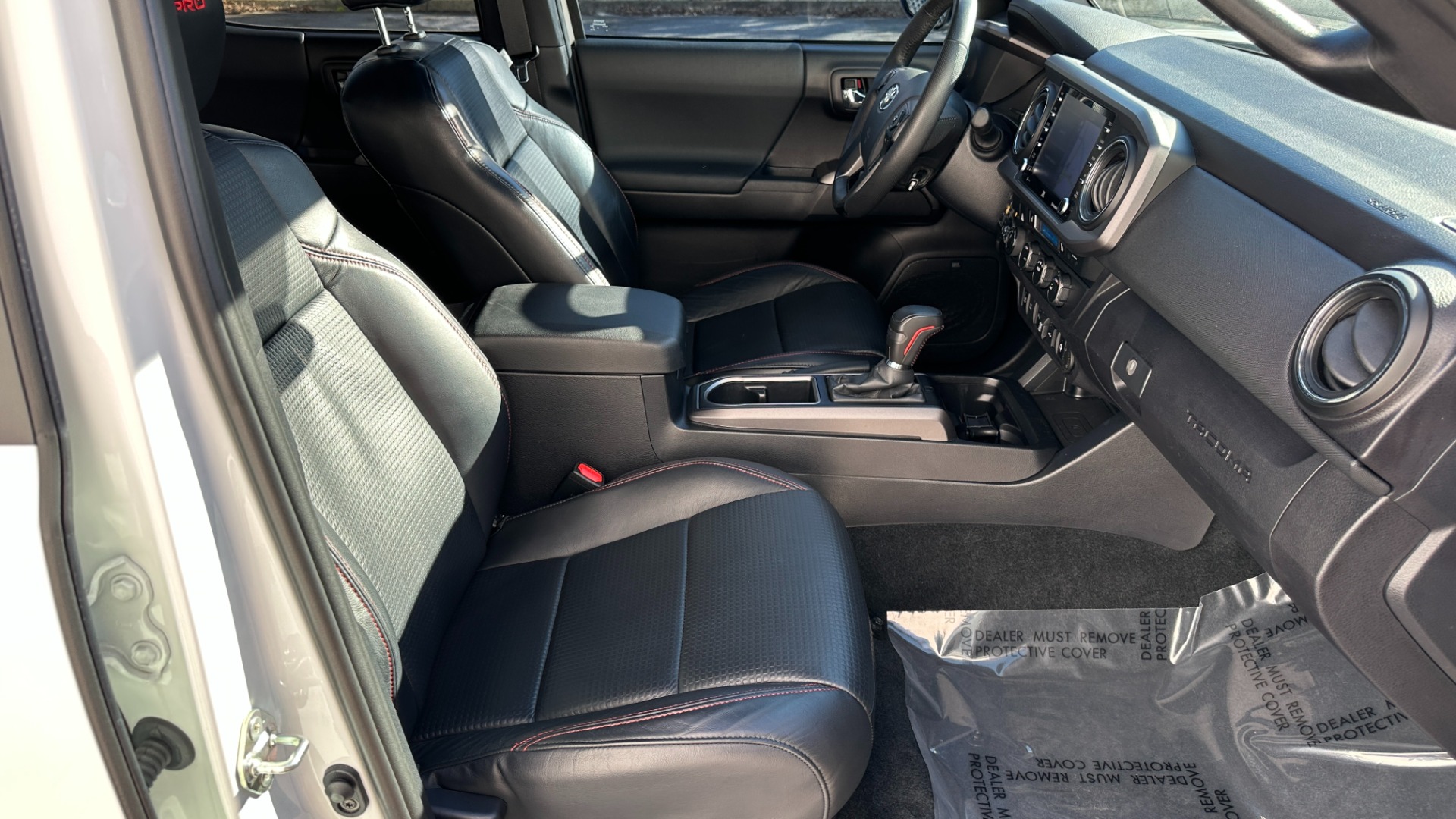 Used 2020 Toyota Tacoma 4WD TRD PRO / NAV / LEATHER / TRD WHEELS / BED COVER / SUNROOF for sale Sold at Formula Imports in Charlotte NC 28227 34