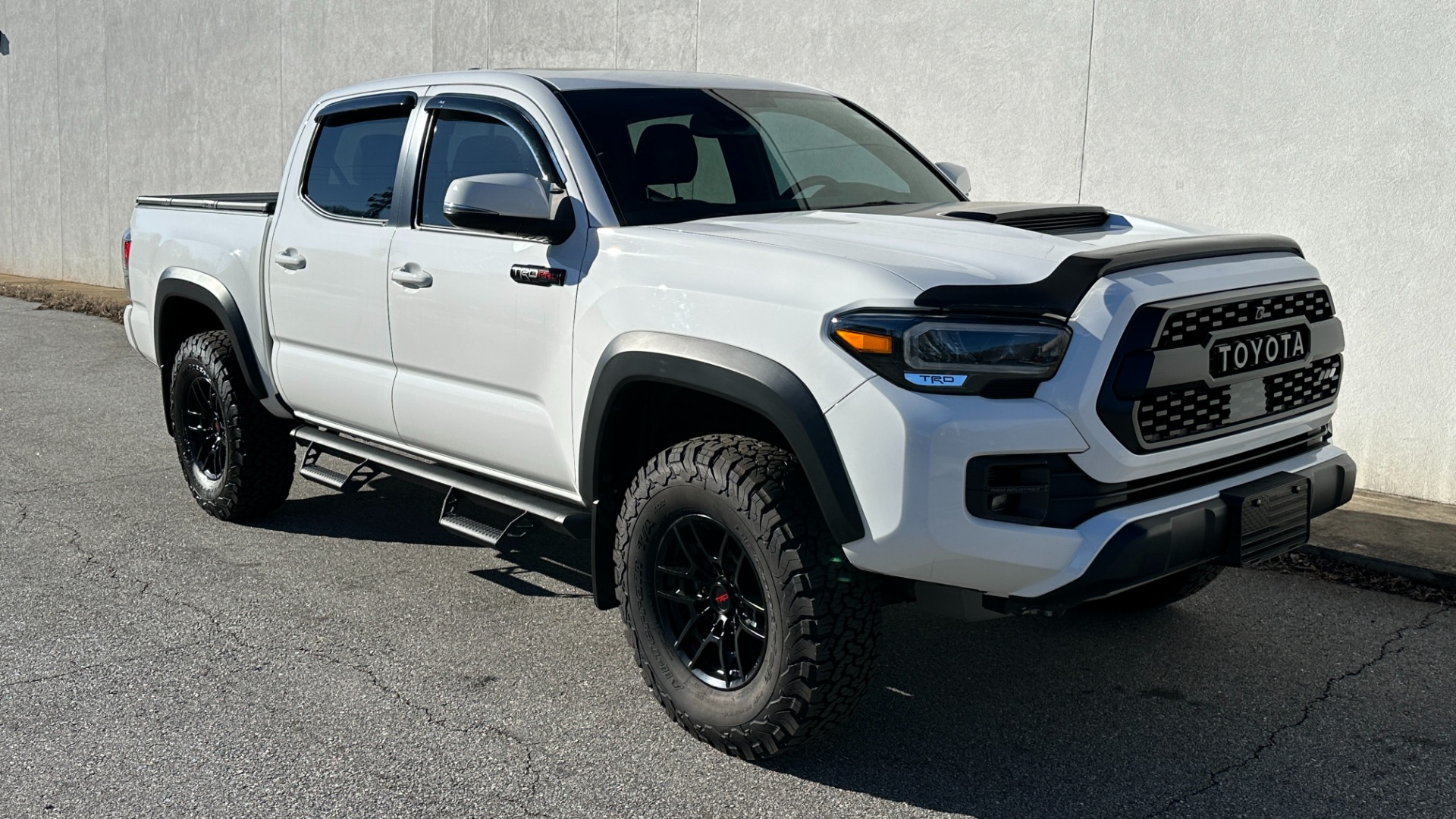 Used 2020 Toyota Tacoma 4WD TRD PRO / NAV / LEATHER / TRD WHEELS / BED COVER / SUNROOF for sale Sold at Formula Imports in Charlotte NC 28227 5