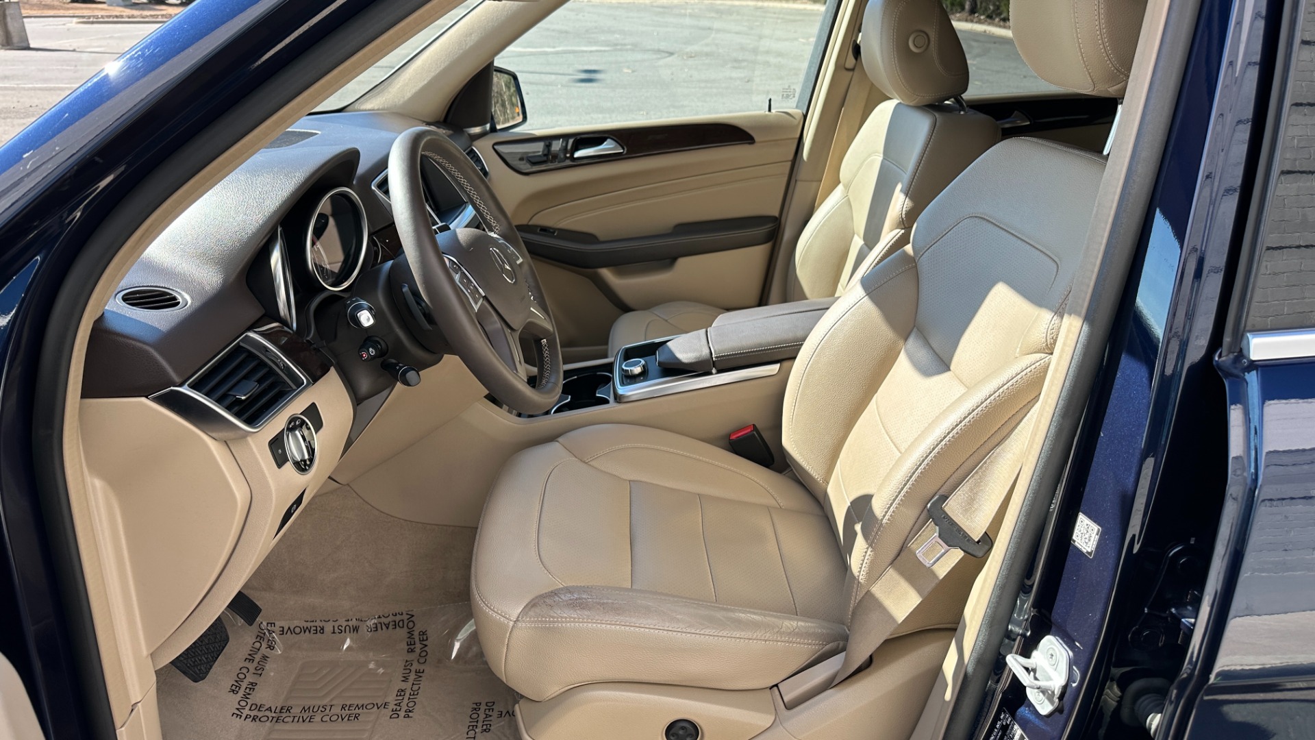 Used 2015 Mercedes-Benz M-Class ML350 AWD / AMBIENT LIGHTING / HK SOUND / PREMIUM PKG / LANE TRACKING for sale Sold at Formula Imports in Charlotte NC 28227 12