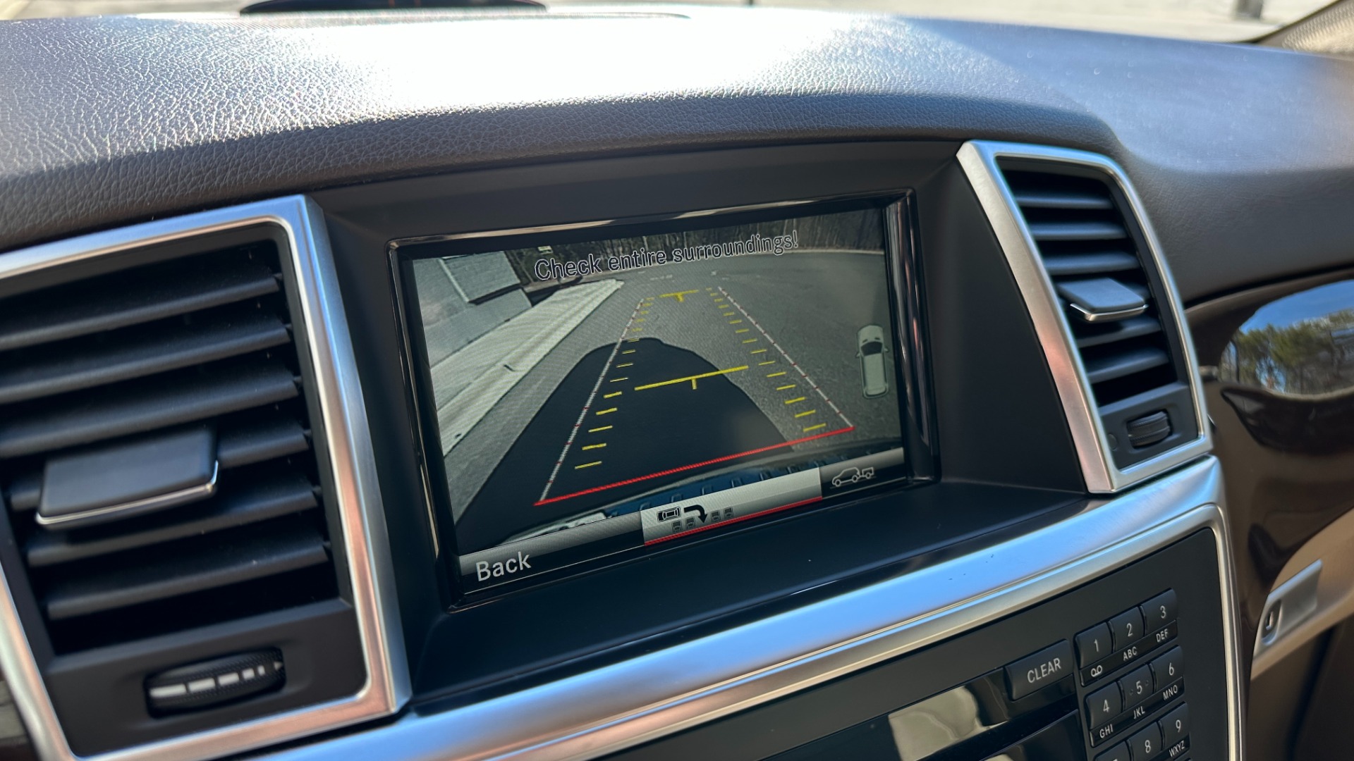 Used 2015 Mercedes-Benz M-Class ML350 AWD / AMBIENT LIGHTING / HK SOUND / PREMIUM PKG / LANE TRACKING for sale $21,995 at Formula Imports in Charlotte NC 28227 17