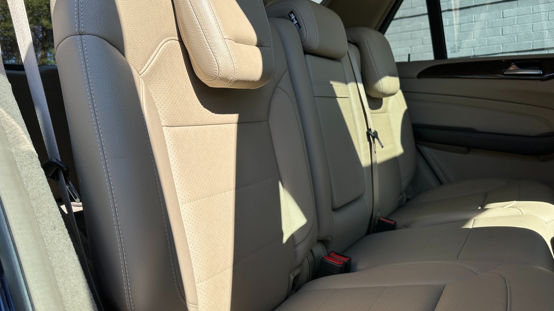 Used 2015 Mercedes-Benz M-Class ML350 AWD / AMBIENT LIGHTING / HK SOUND / PREMIUM PKG / LANE TRACKING for sale Sold at Formula Imports in Charlotte NC 28227 32