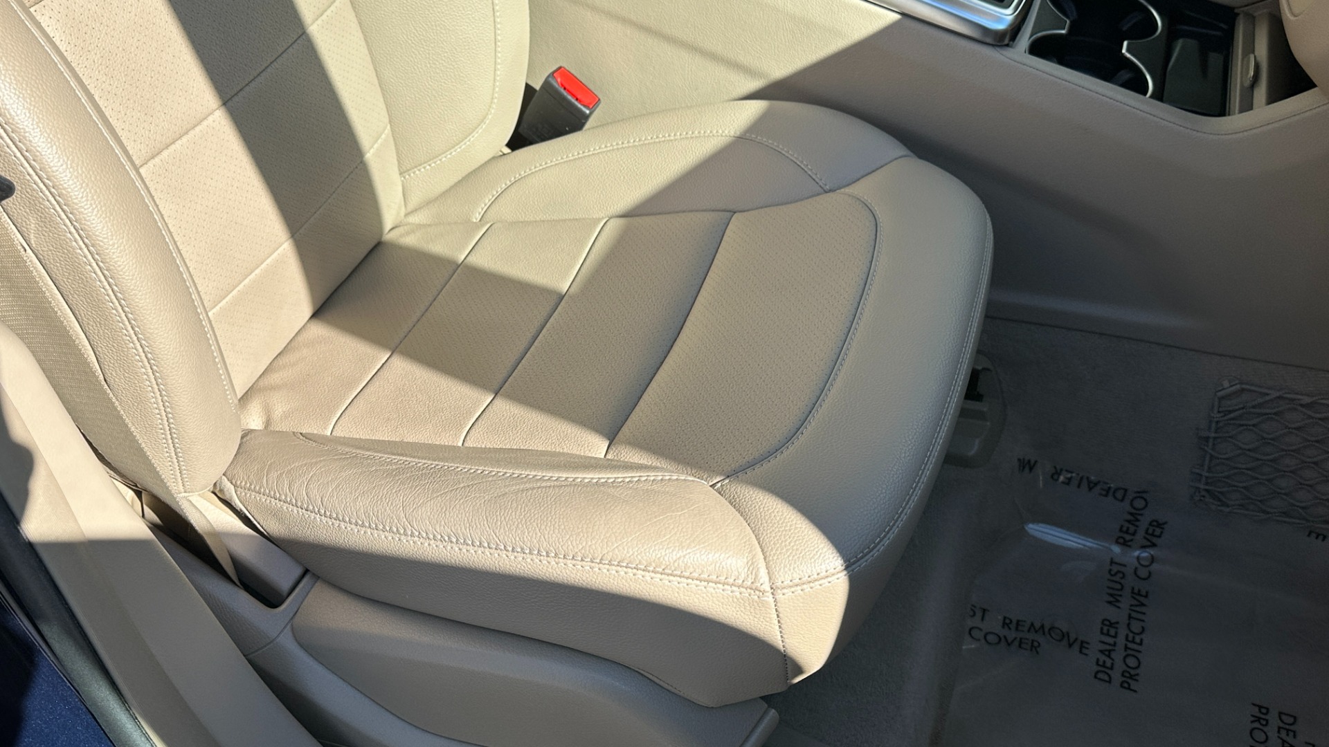 Used 2015 Mercedes-Benz M-Class ML350 AWD / AMBIENT LIGHTING / HK SOUND / PREMIUM PKG / LANE TRACKING for sale $21,995 at Formula Imports in Charlotte NC 28227 36