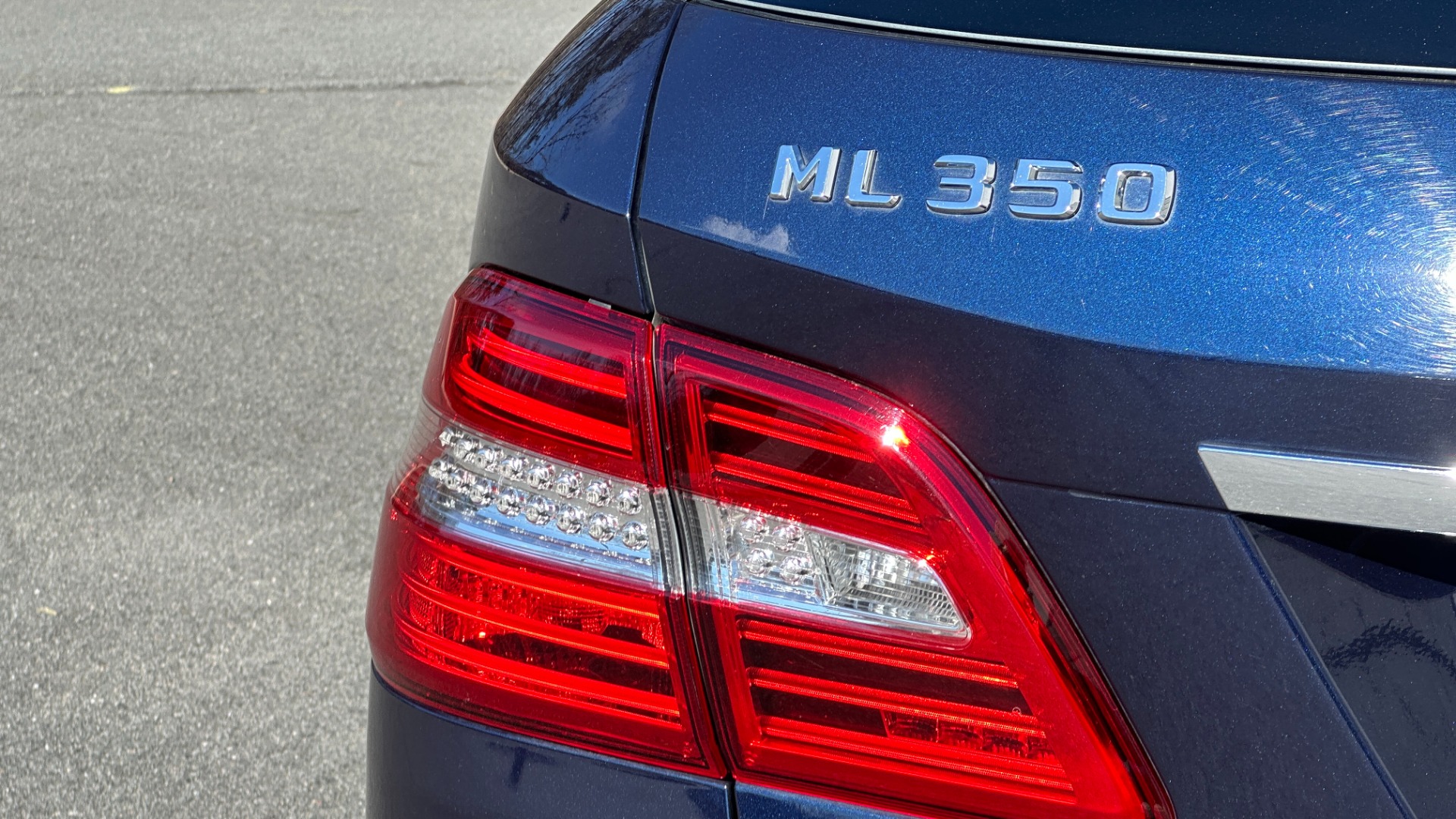 Used 2015 Mercedes-Benz M-Class ML350 AWD / AMBIENT LIGHTING / HK SOUND / PREMIUM PKG / LANE TRACKING for sale $21,995 at Formula Imports in Charlotte NC 28227 47