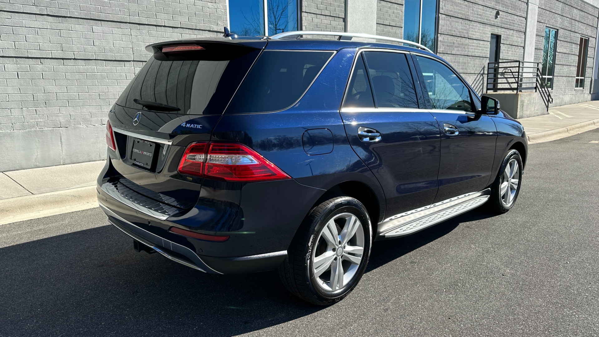 Used 2015 Mercedes-Benz M-Class ML350 AWD / AMBIENT LIGHTING / HK SOUND / PREMIUM PKG / LANE TRACKING for sale Sold at Formula Imports in Charlotte NC 28227 7