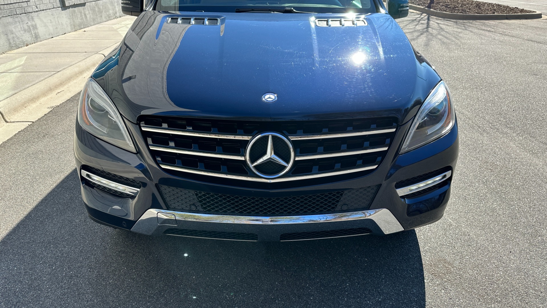 Used 2015 Mercedes-Benz M-Class ML350 AWD / AMBIENT LIGHTING / HK SOUND / PREMIUM PKG / LANE TRACKING for sale Sold at Formula Imports in Charlotte NC 28227 8